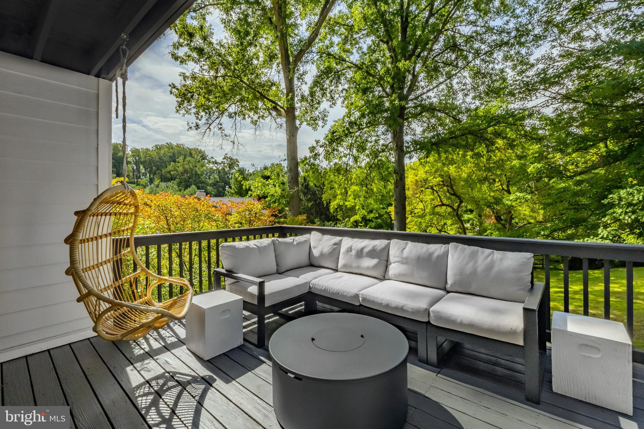 NEWTOWN SQ - Residential