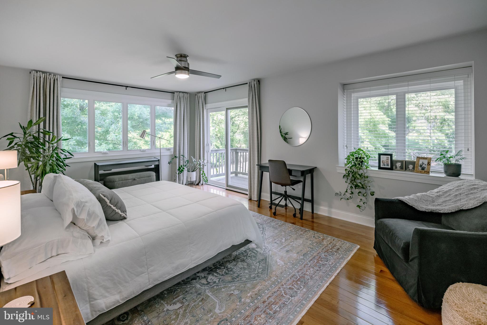 NEWTOWN SQ - Residential