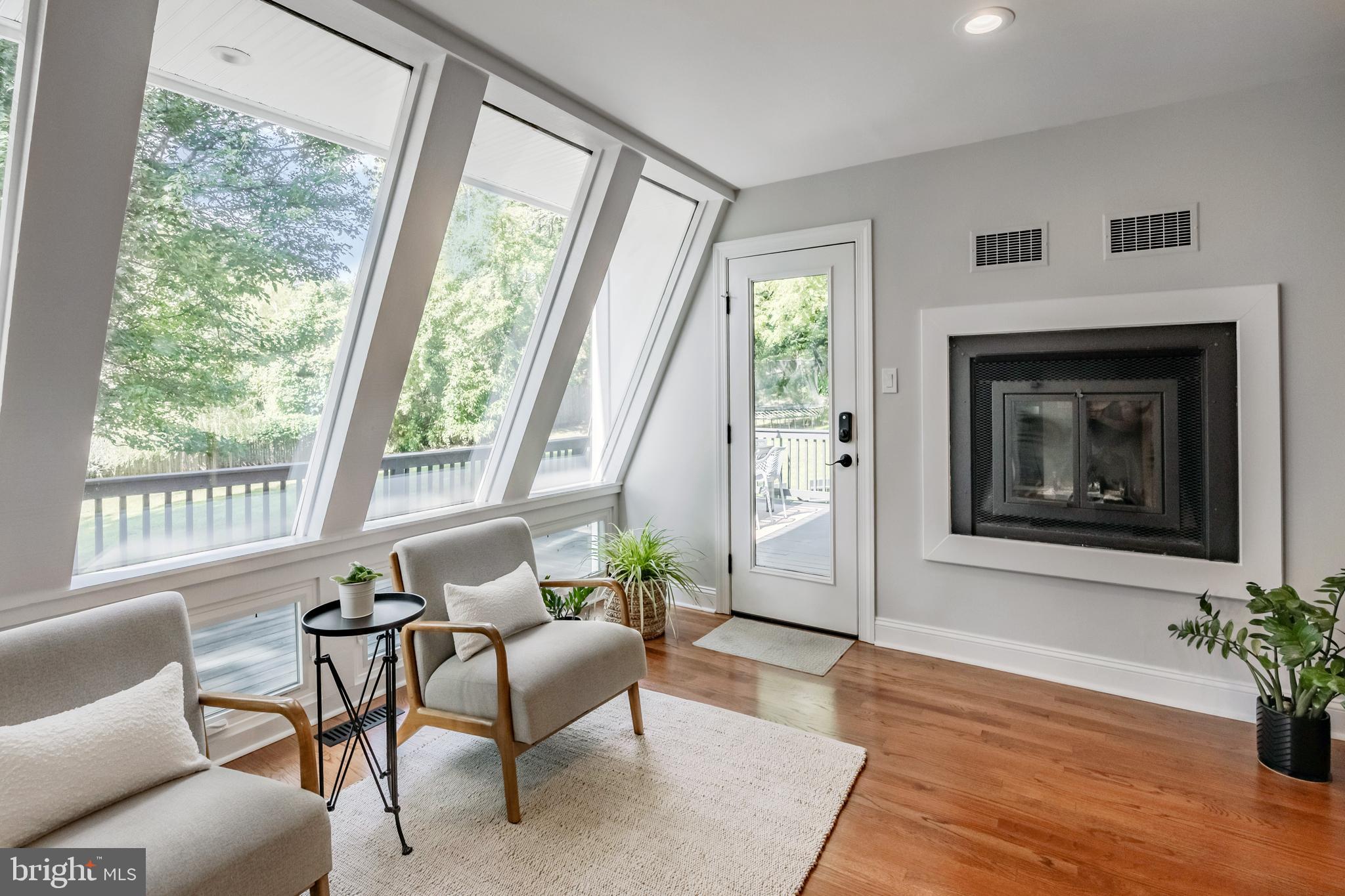 NEWTOWN SQ - Residential