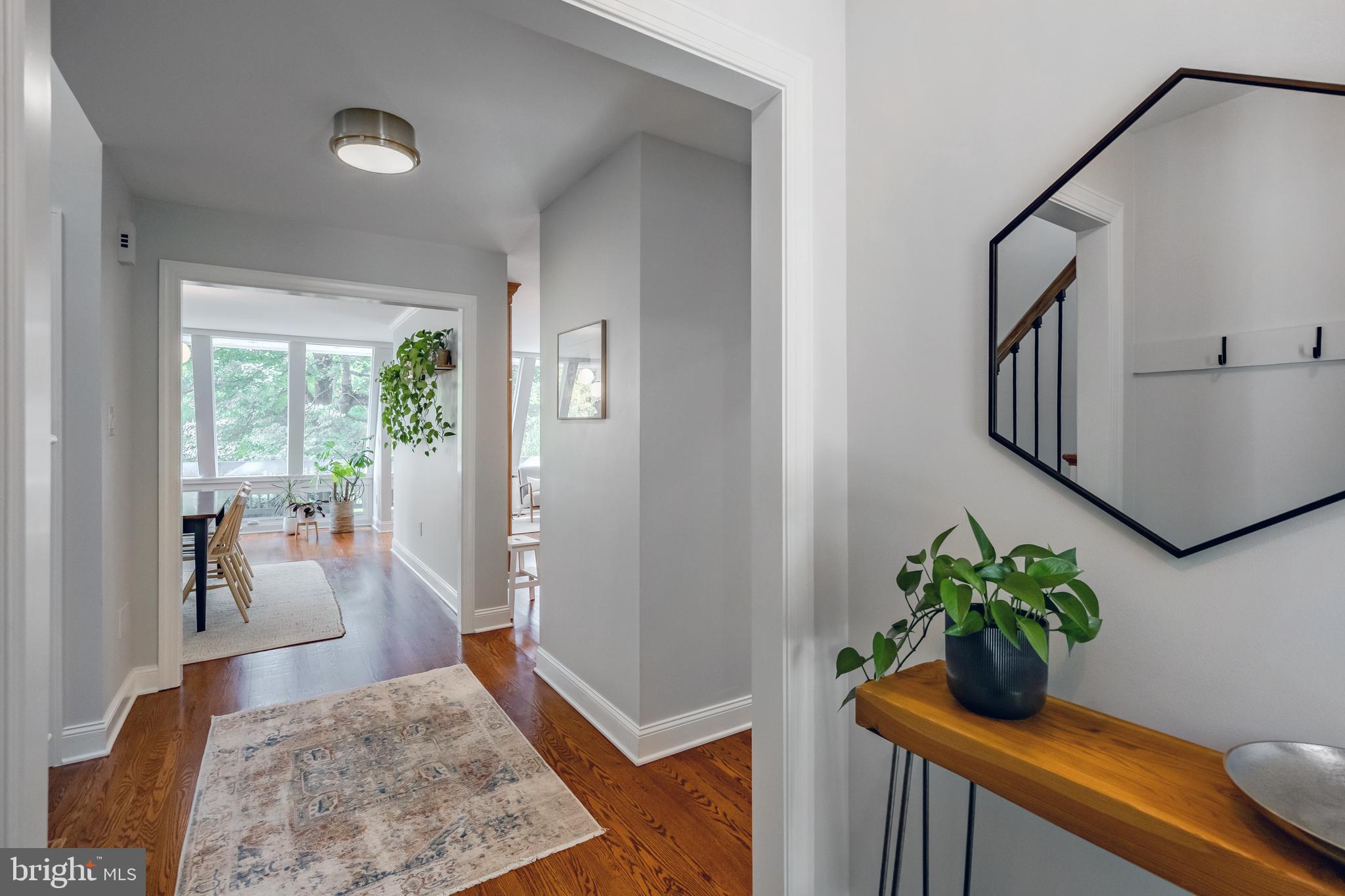 NEWTOWN SQ - Residential