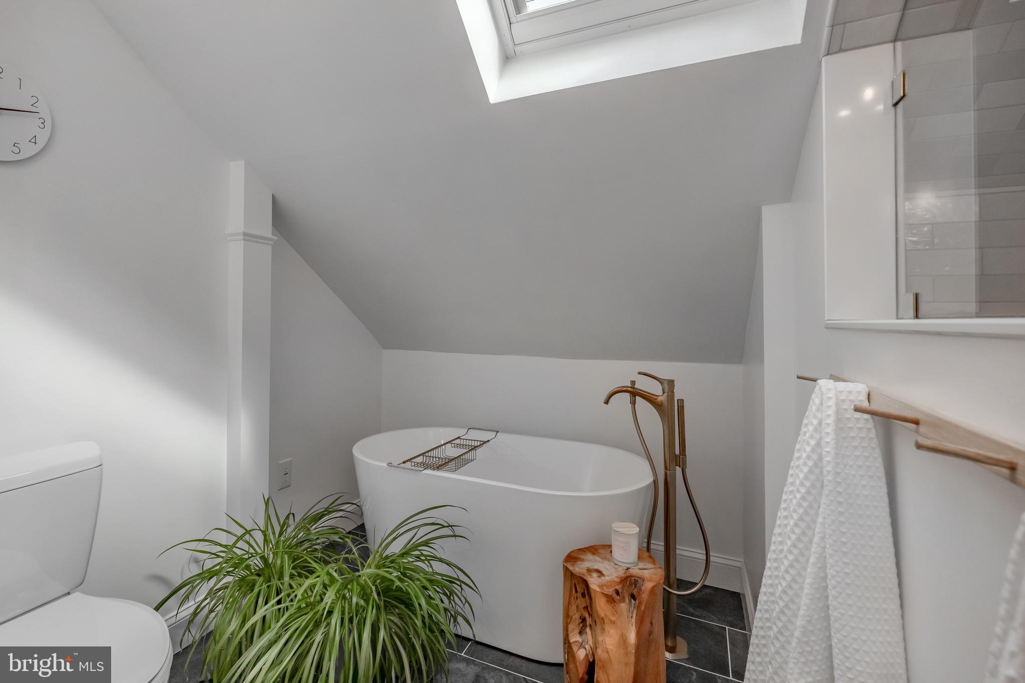 NEWTOWN SQ - Residential