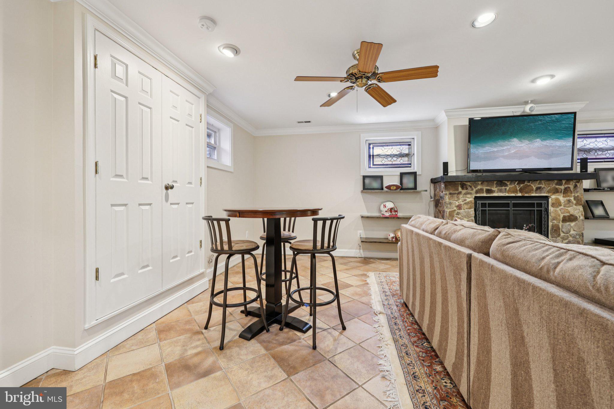 PLEASANT RIDGE - Residential