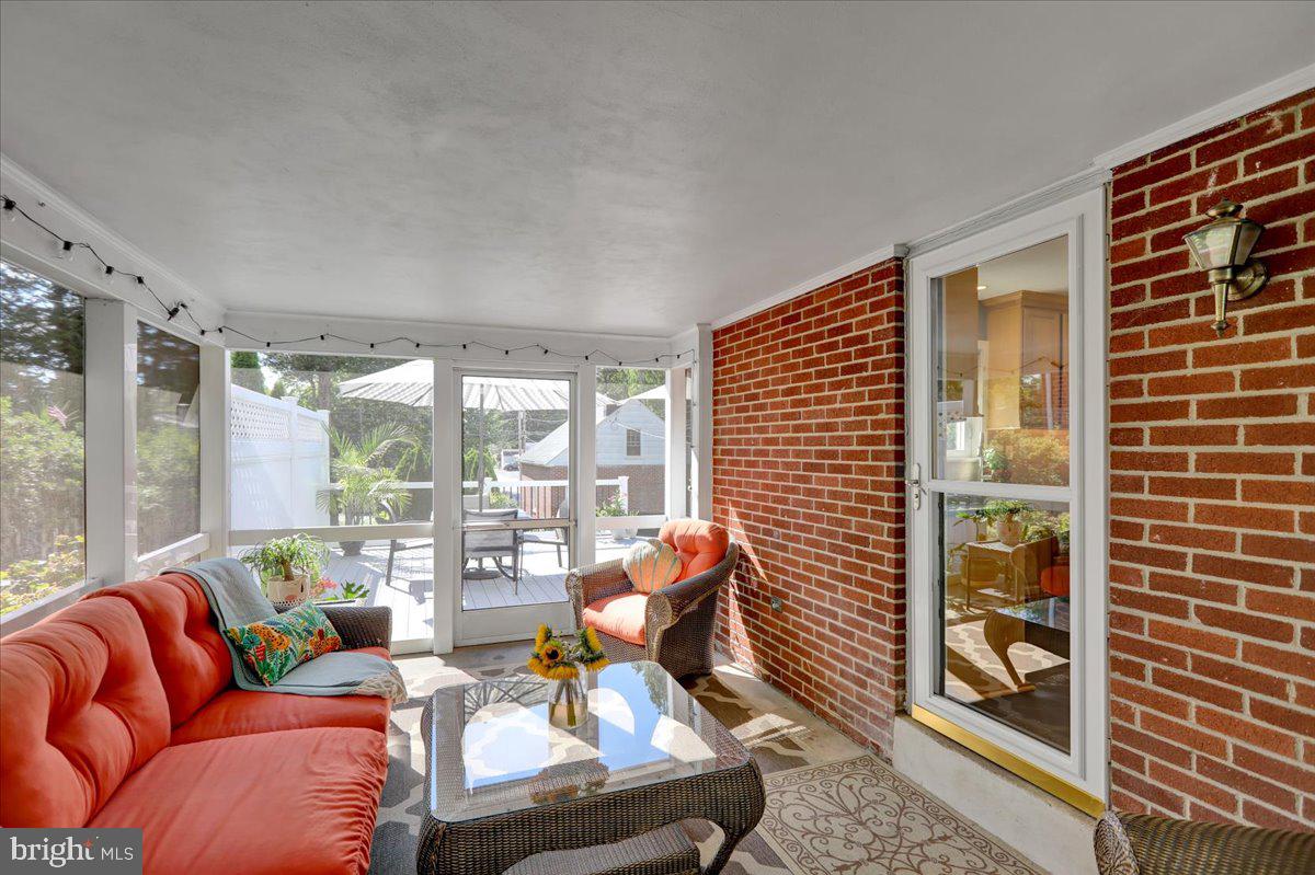 HAMILTON PARK - Residential