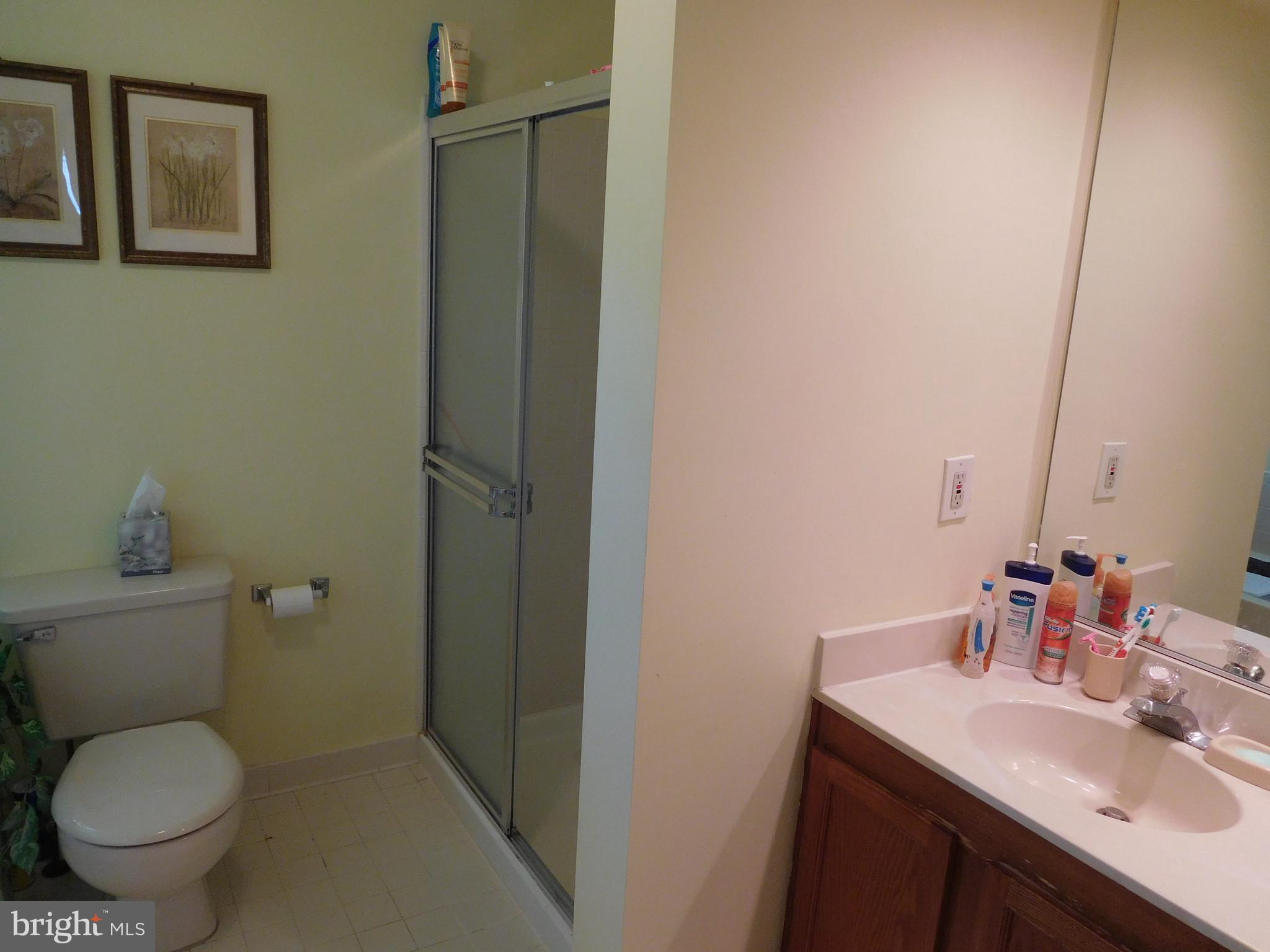 LANDSDOWNE - Residential Lease