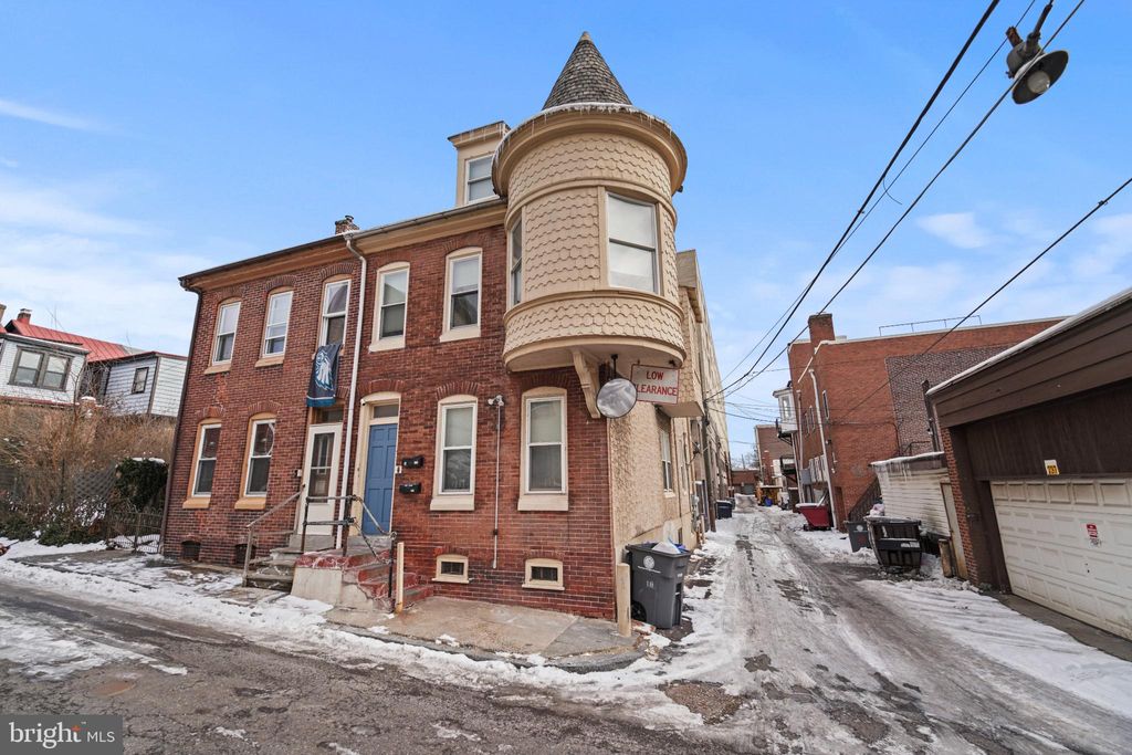 Photo of 18 Penn Street, POTTSTOWN, PA 19464 (MLS # PAMC2166330)