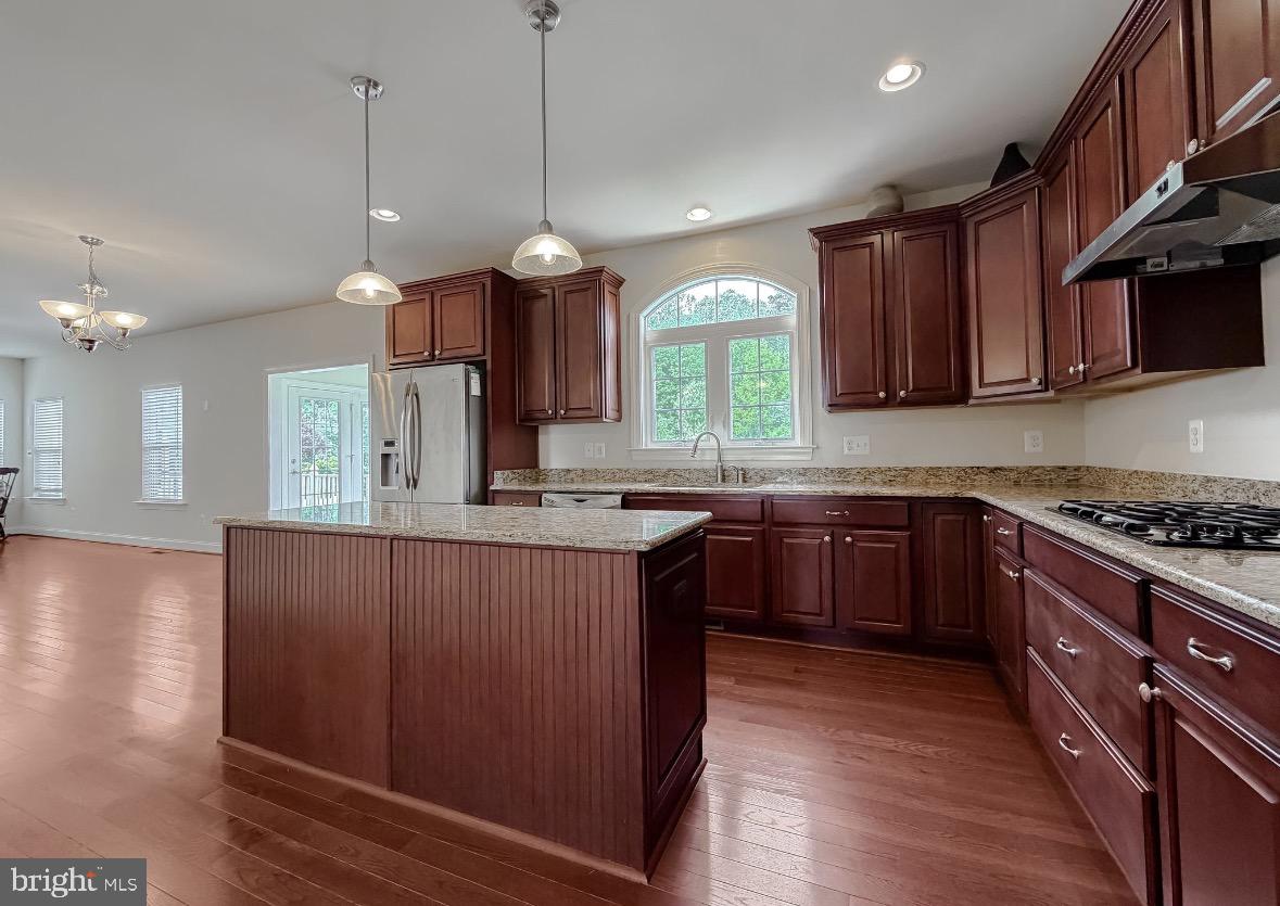 LEONARDS GRANT - Residential