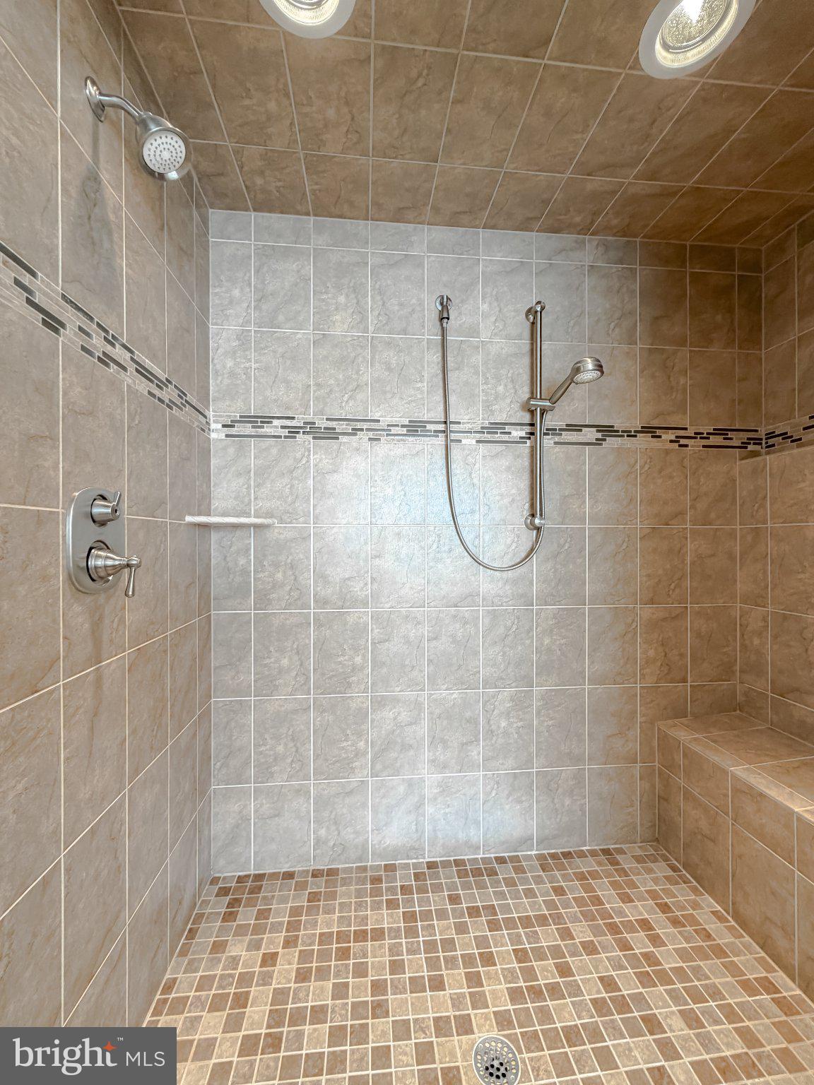 LEONARDS GRANT - Residential