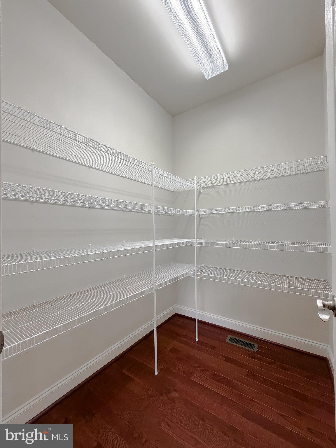 LEONARDS GRANT - Residential