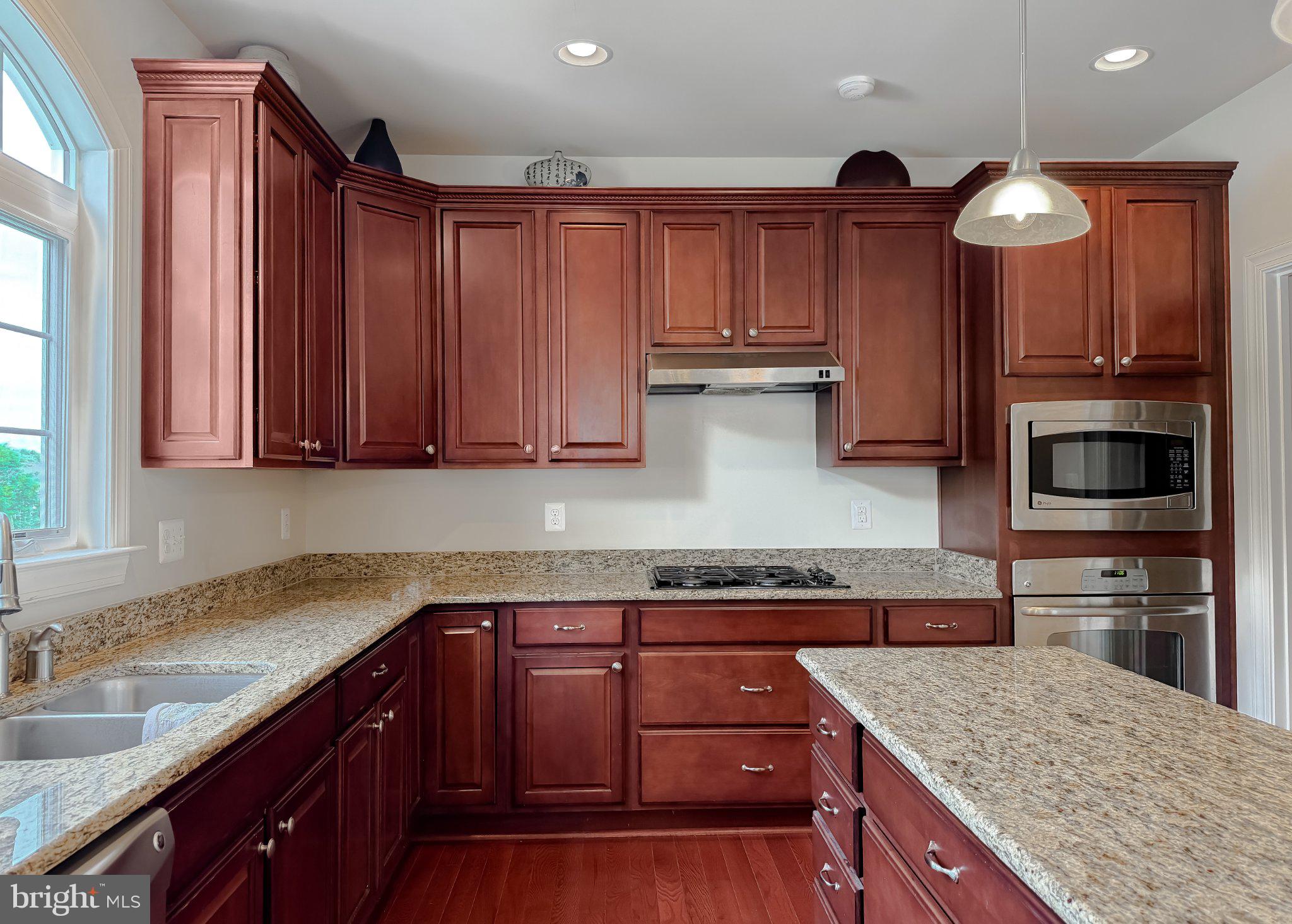 LEONARDS GRANT - Residential