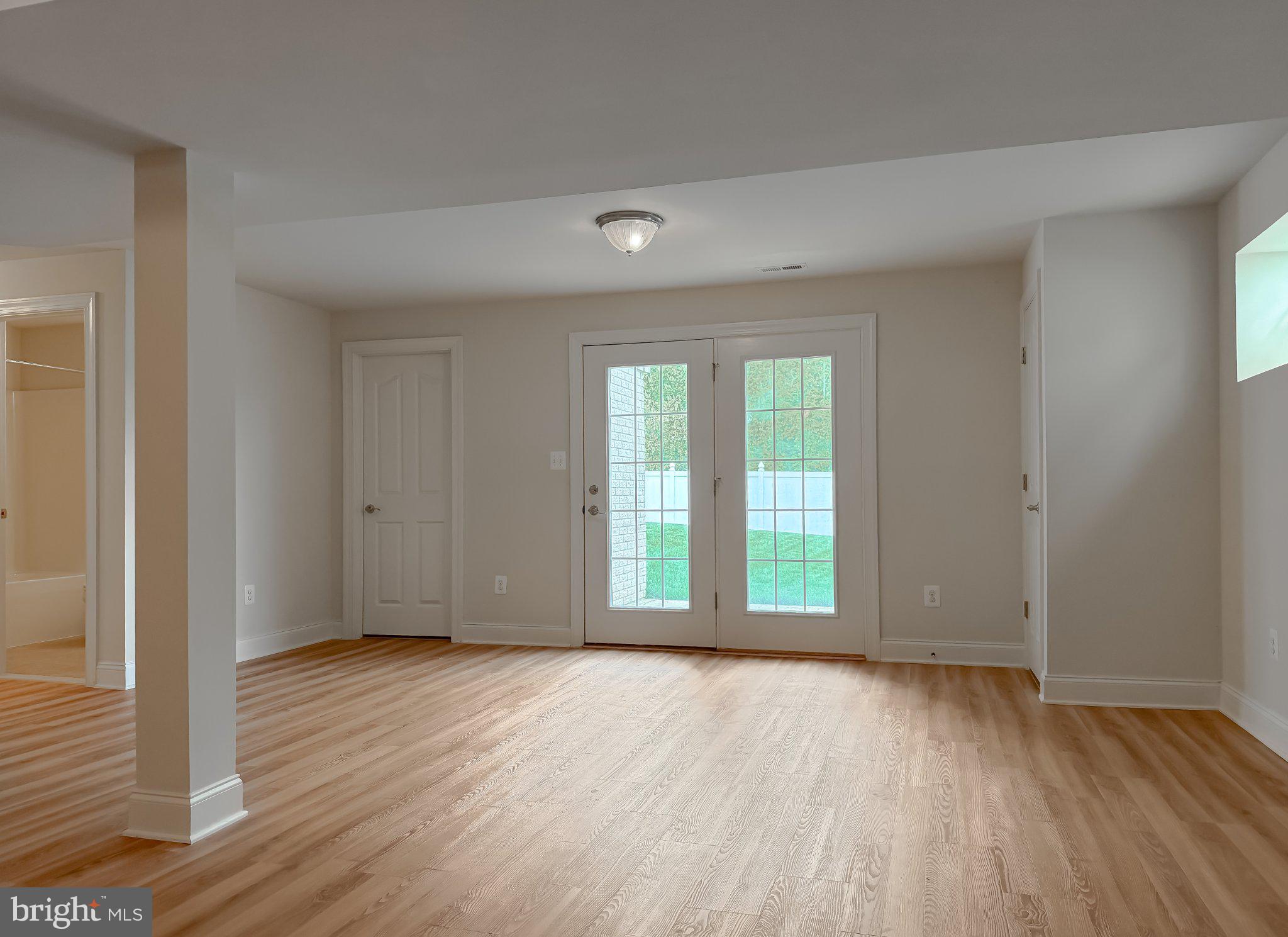 LEONARDS GRANT - Residential