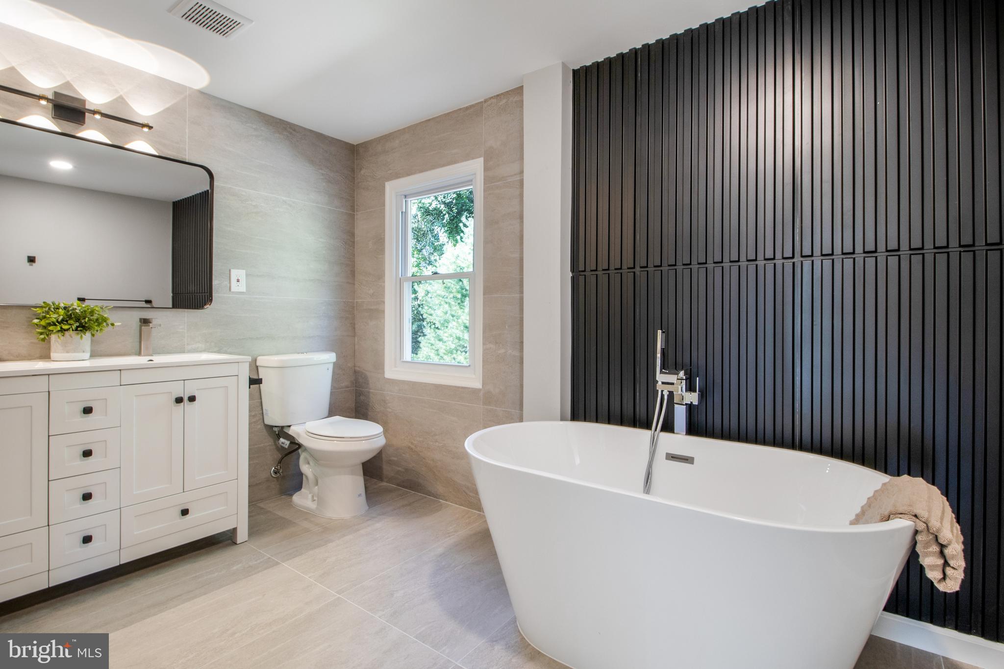 FOX HILLS - Residential