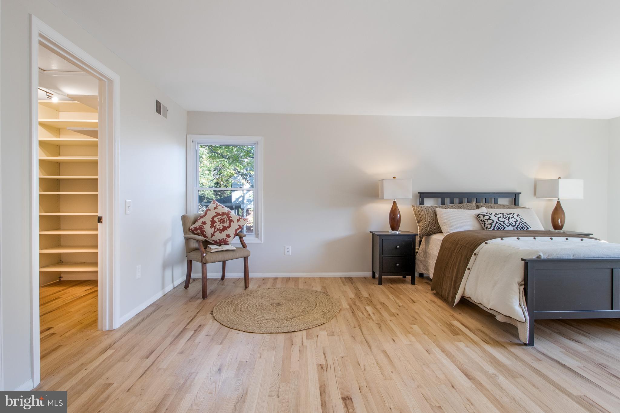 FOX HILLS - Residential