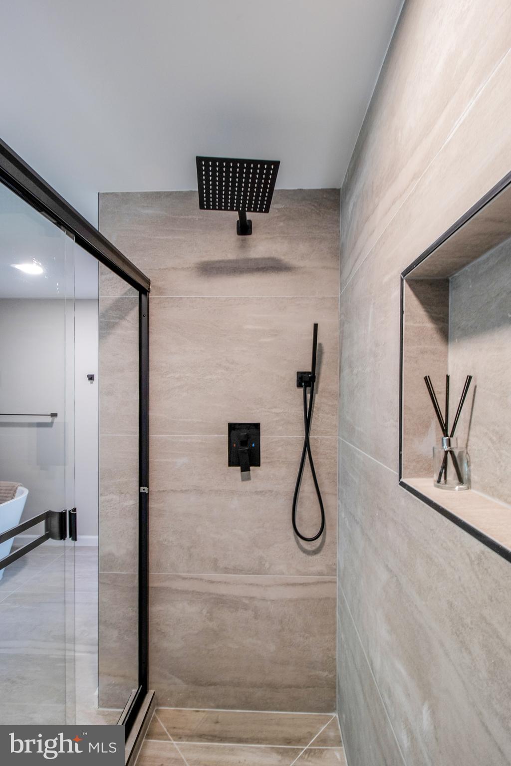 FOX HILLS - Residential