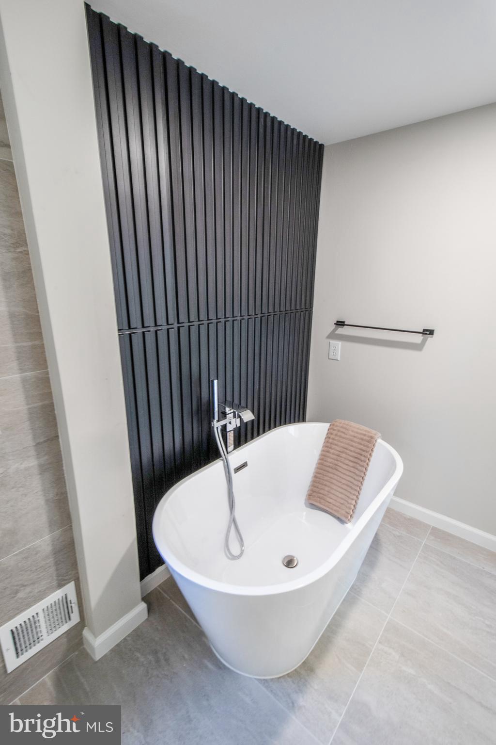 FOX HILLS - Residential