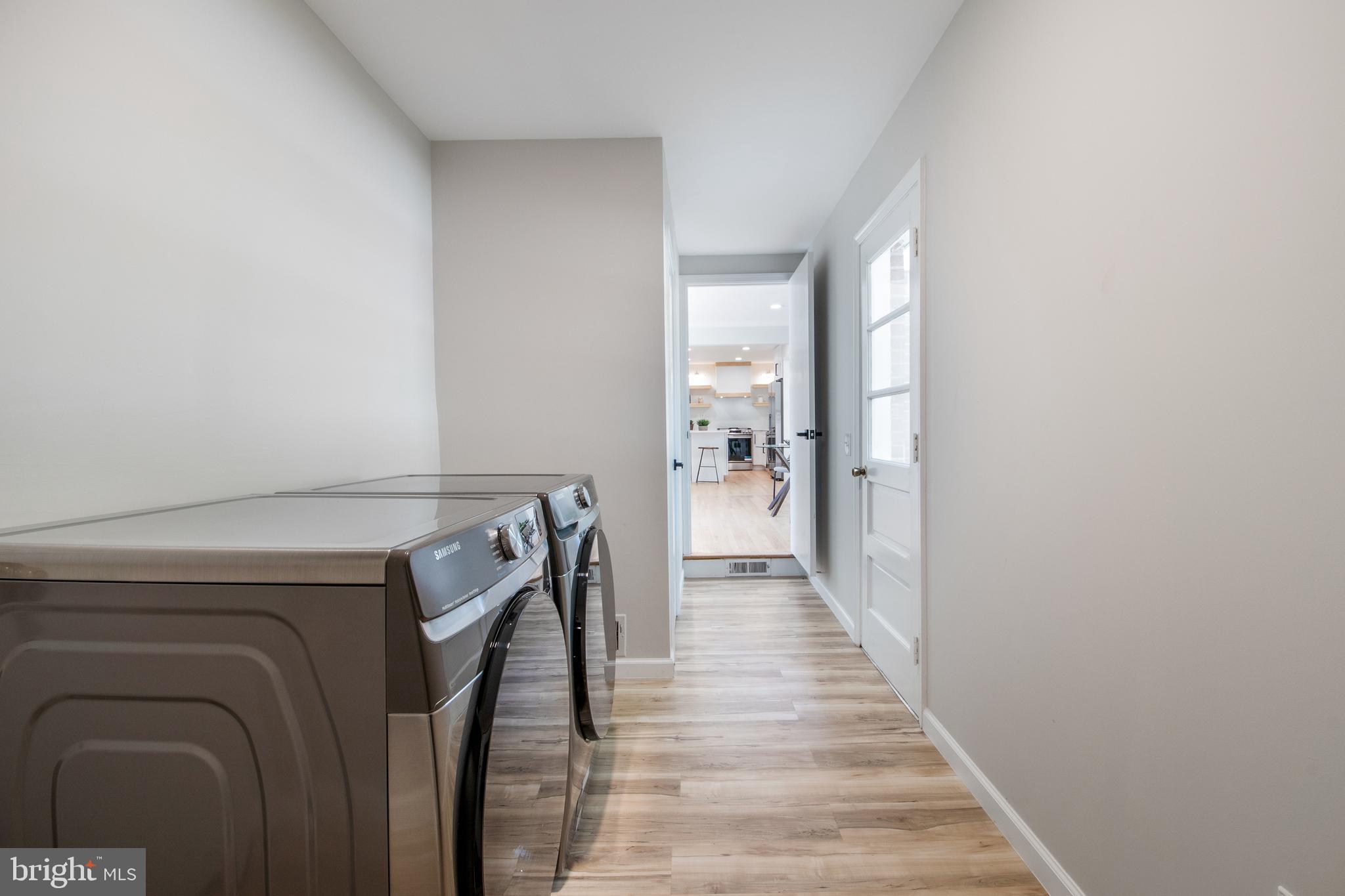 FOX HILLS - Residential