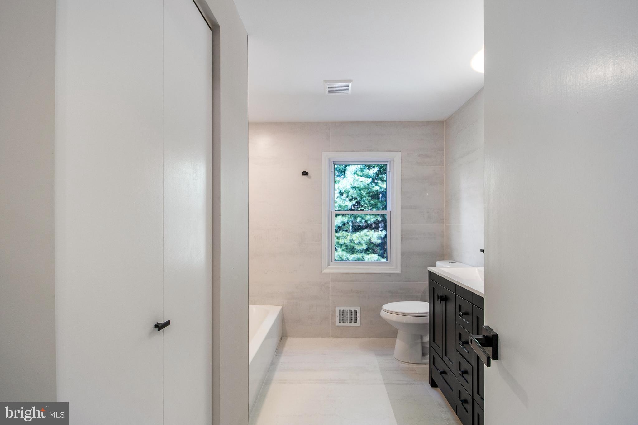 FOX HILLS - Residential