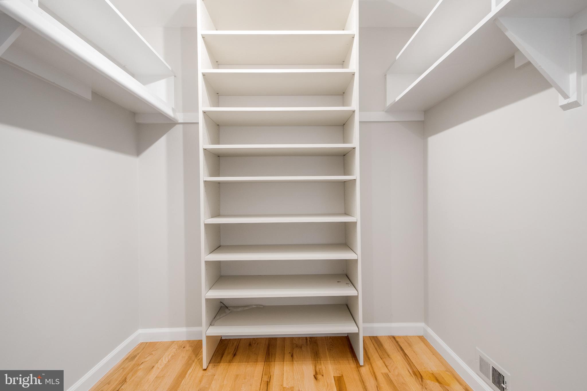 FOX HILLS - Residential