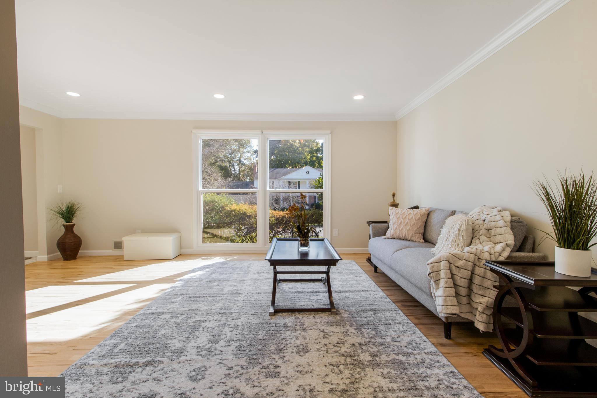 FOX HILLS - Residential