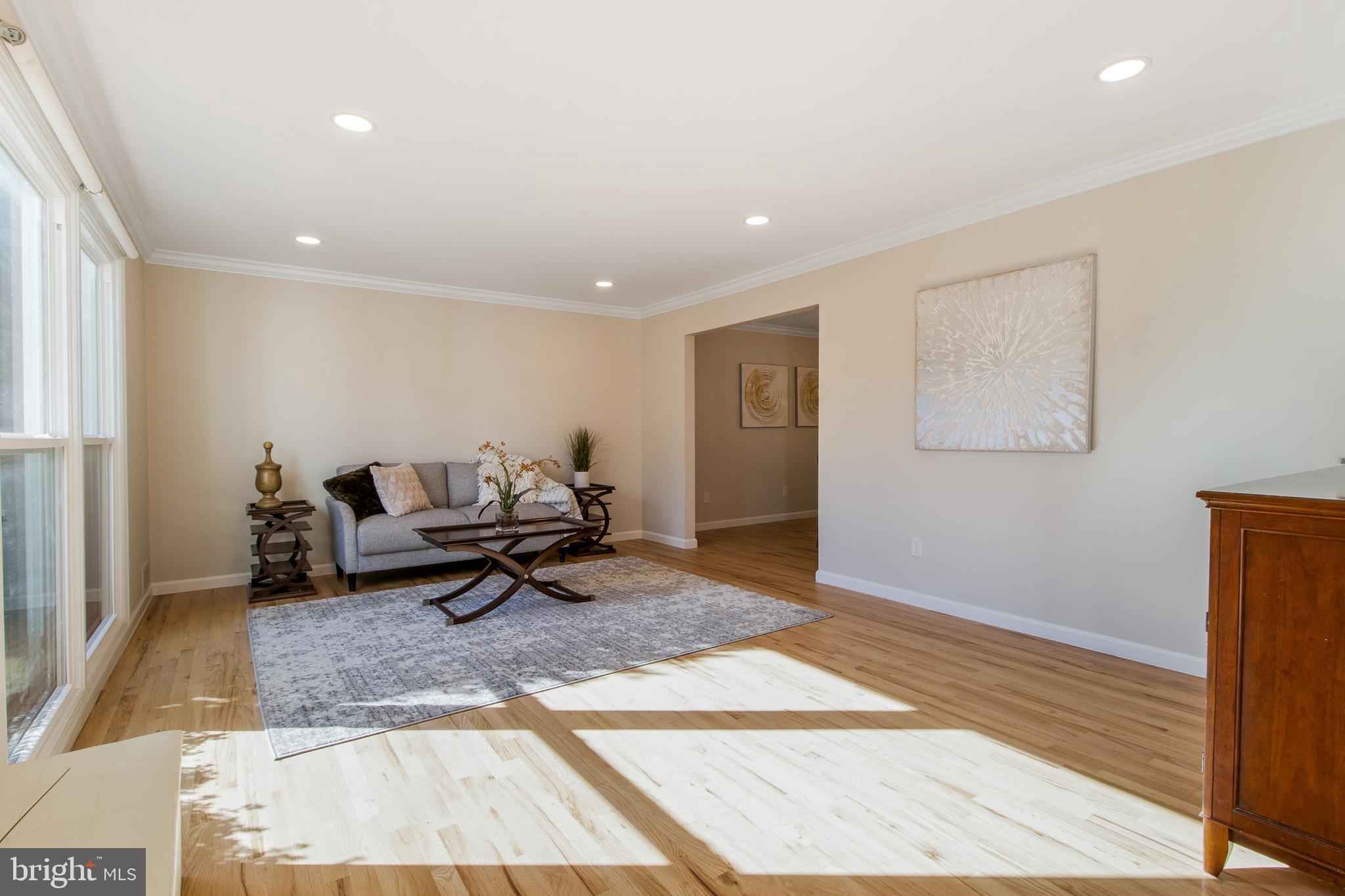 FOX HILLS - Residential