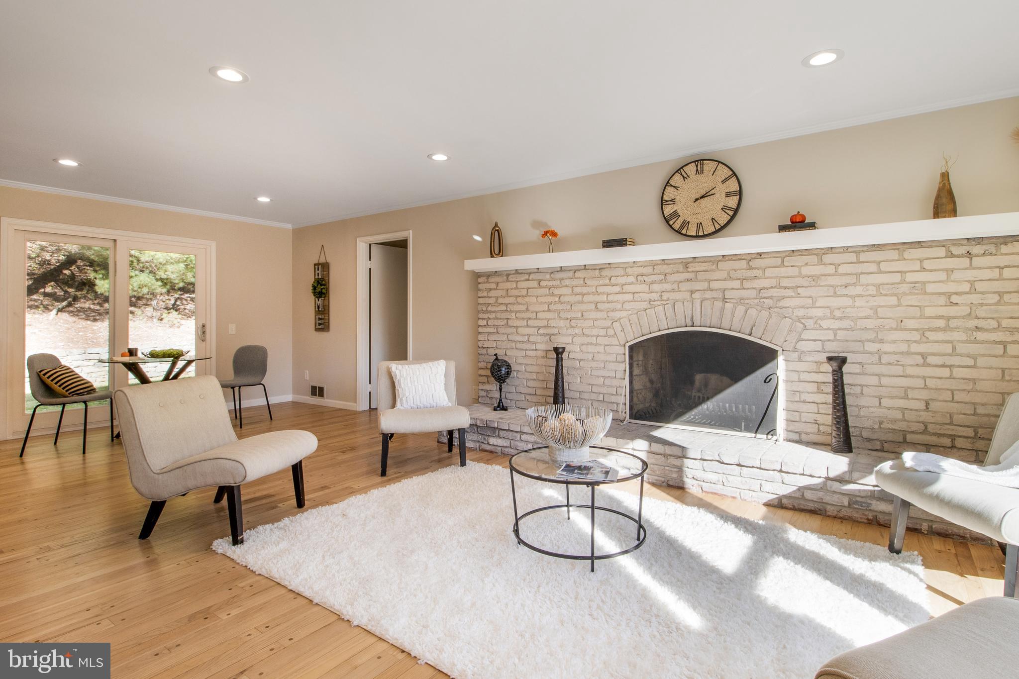 FOX HILLS - Residential