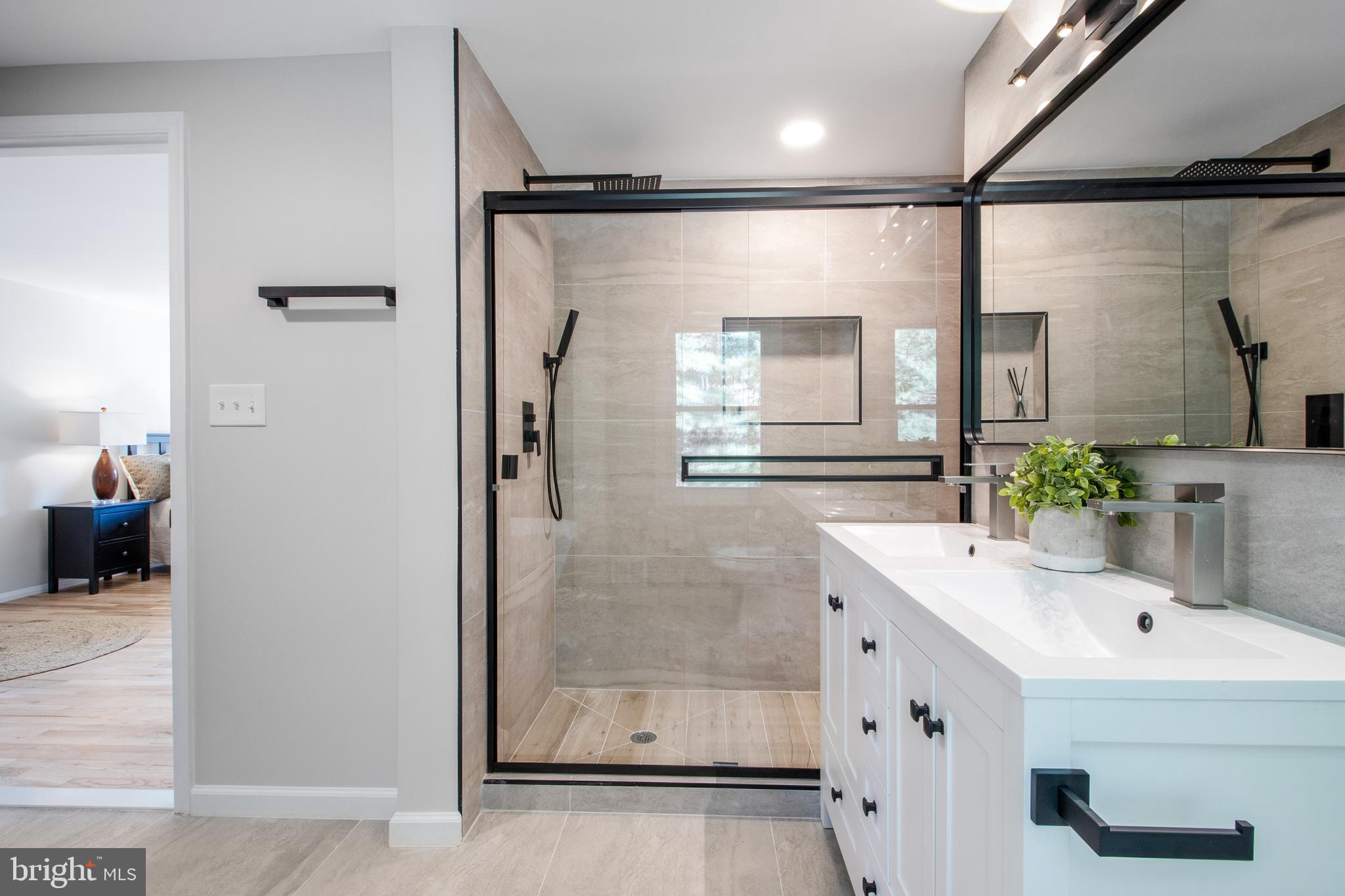 FOX HILLS - Residential