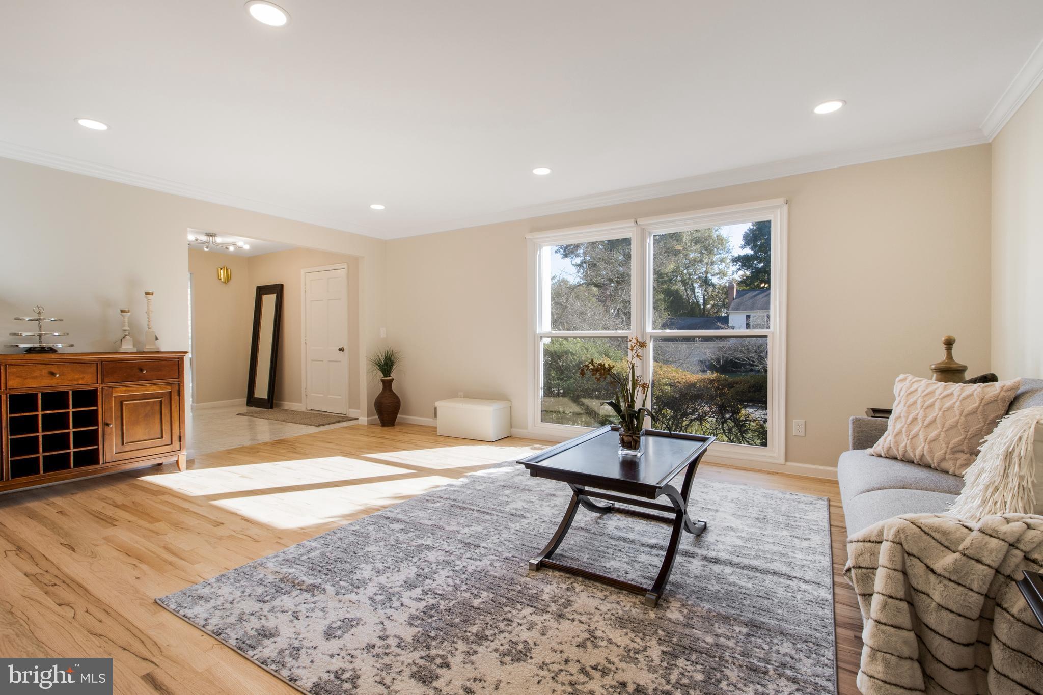 FOX HILLS - Residential