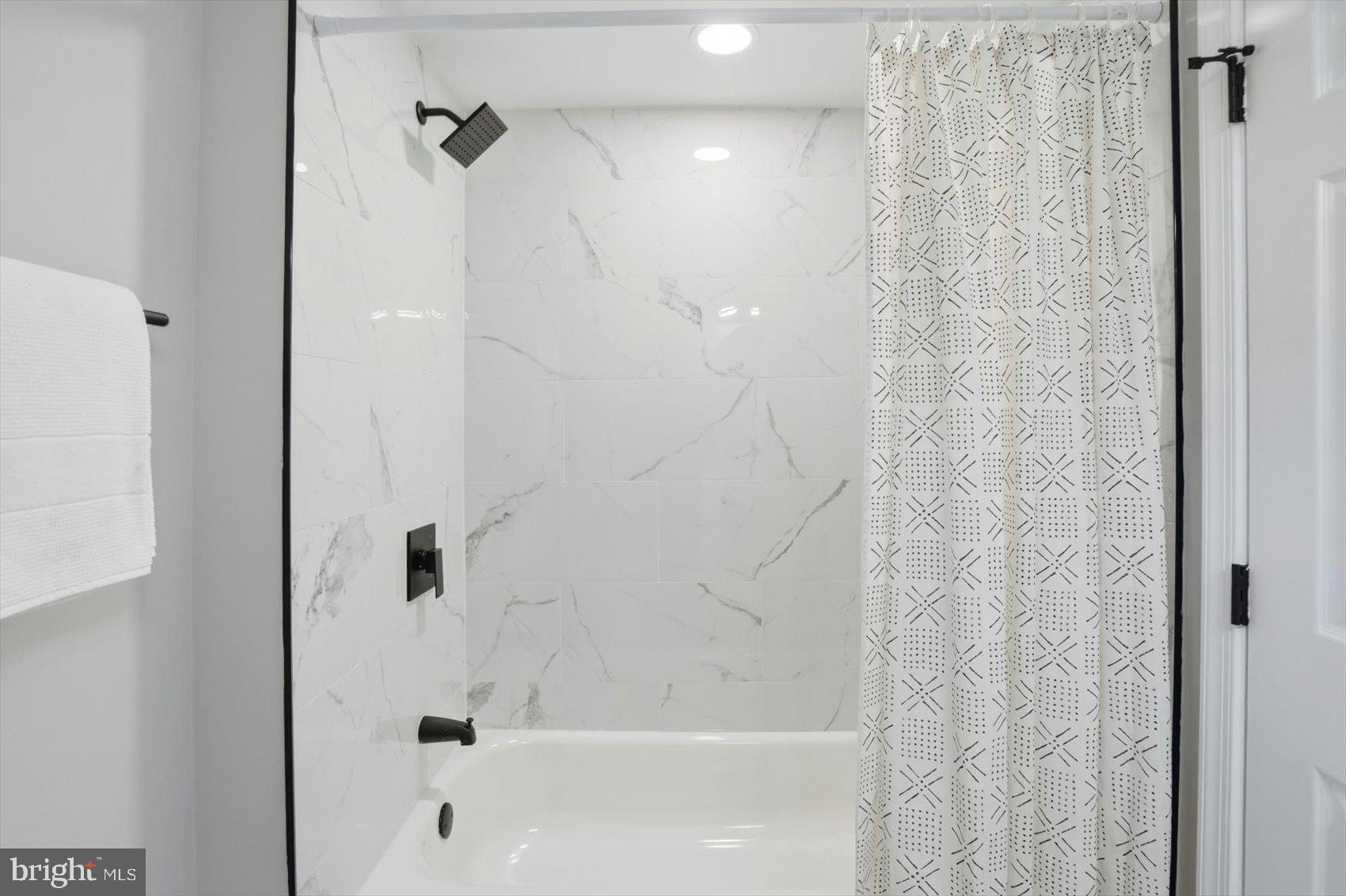 BALTIMORE HIGHLANDS - Residential