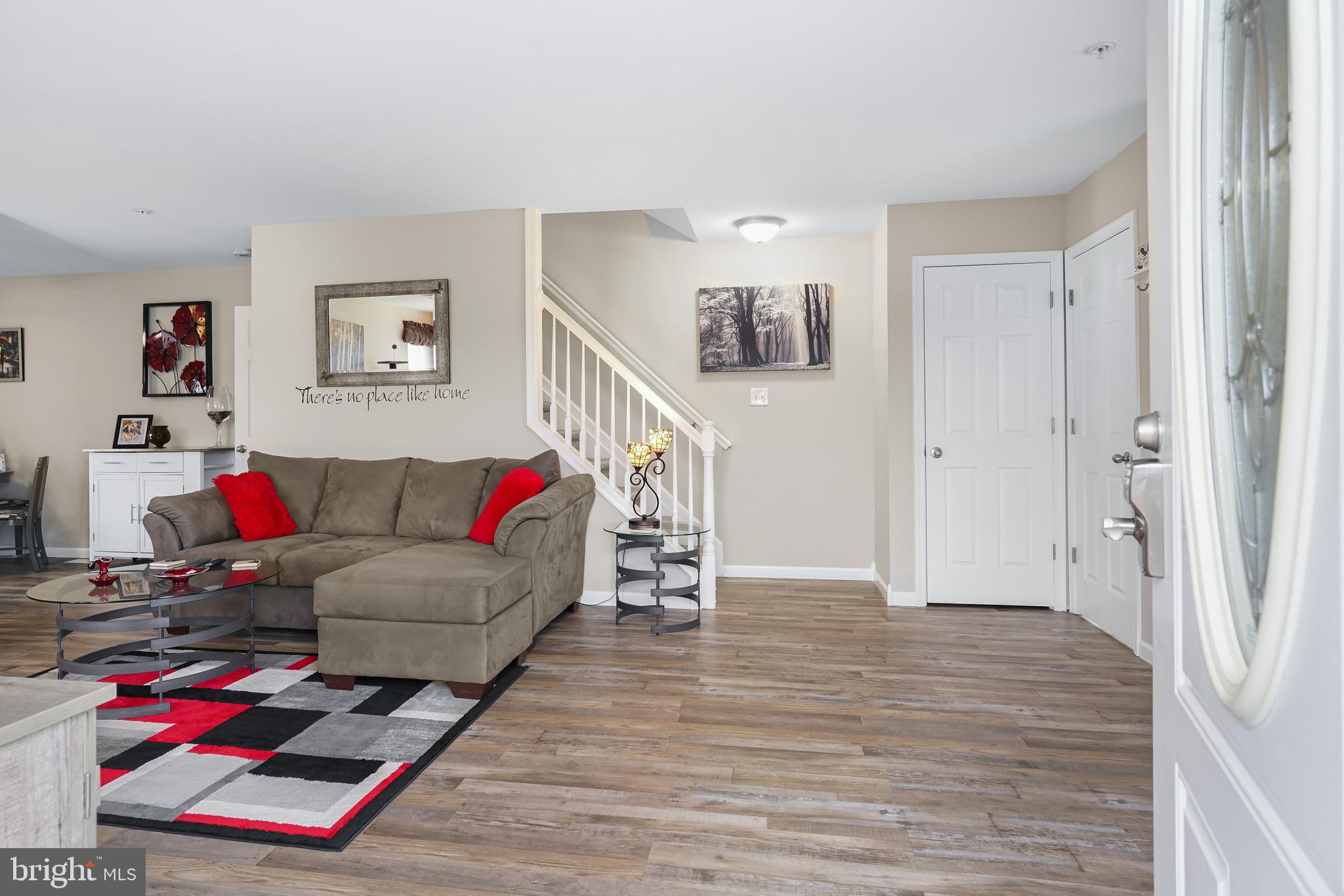 VILLAGE OF PHEASANT GLEN - Residential