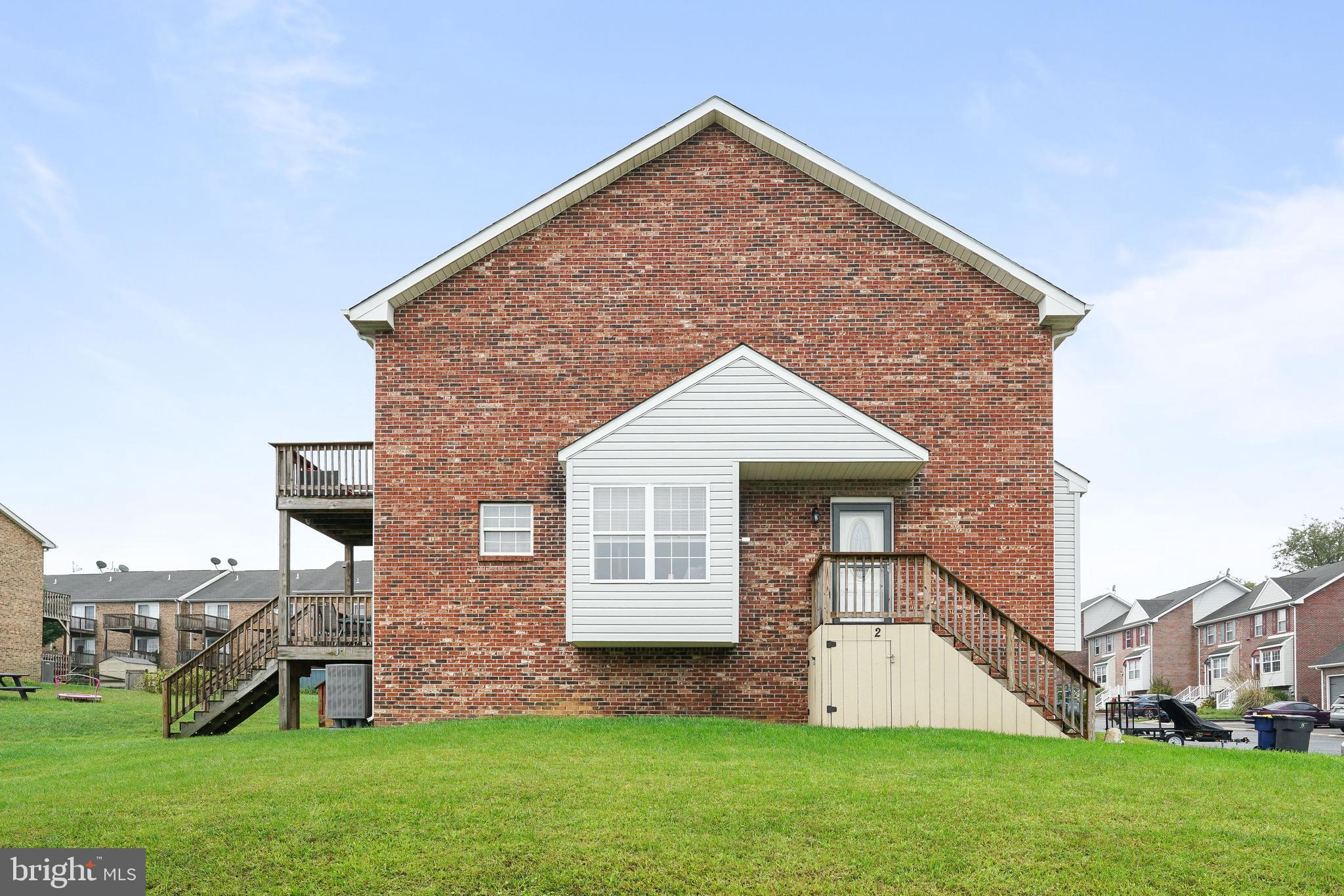 VILLAGE OF PHEASANT GLEN - Residential