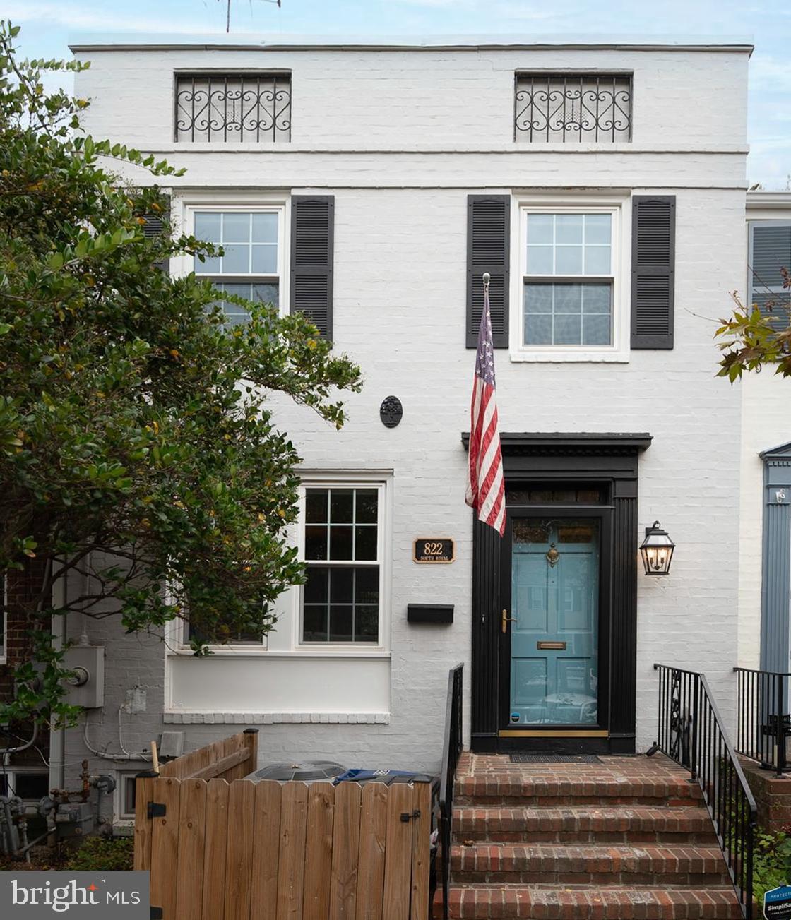 YATES GARDENS - Residential Lease