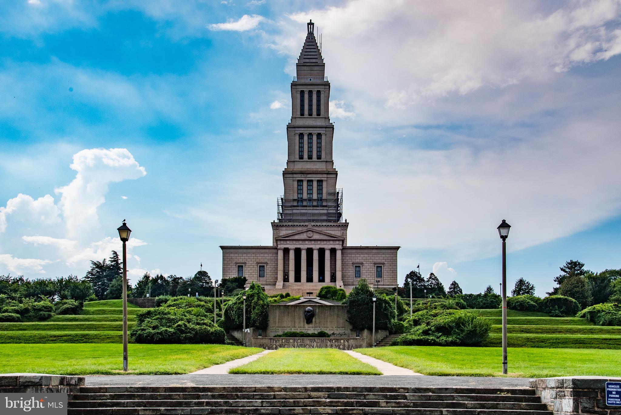 YATES GARDENS - Residential Lease