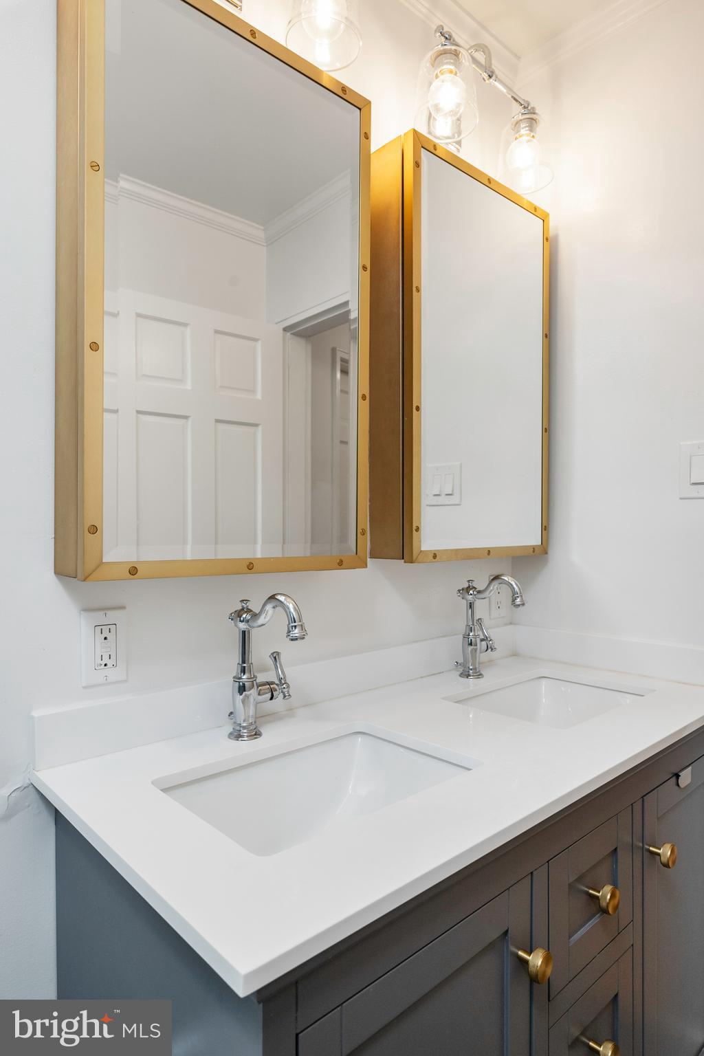 YATES GARDENS - Residential Lease