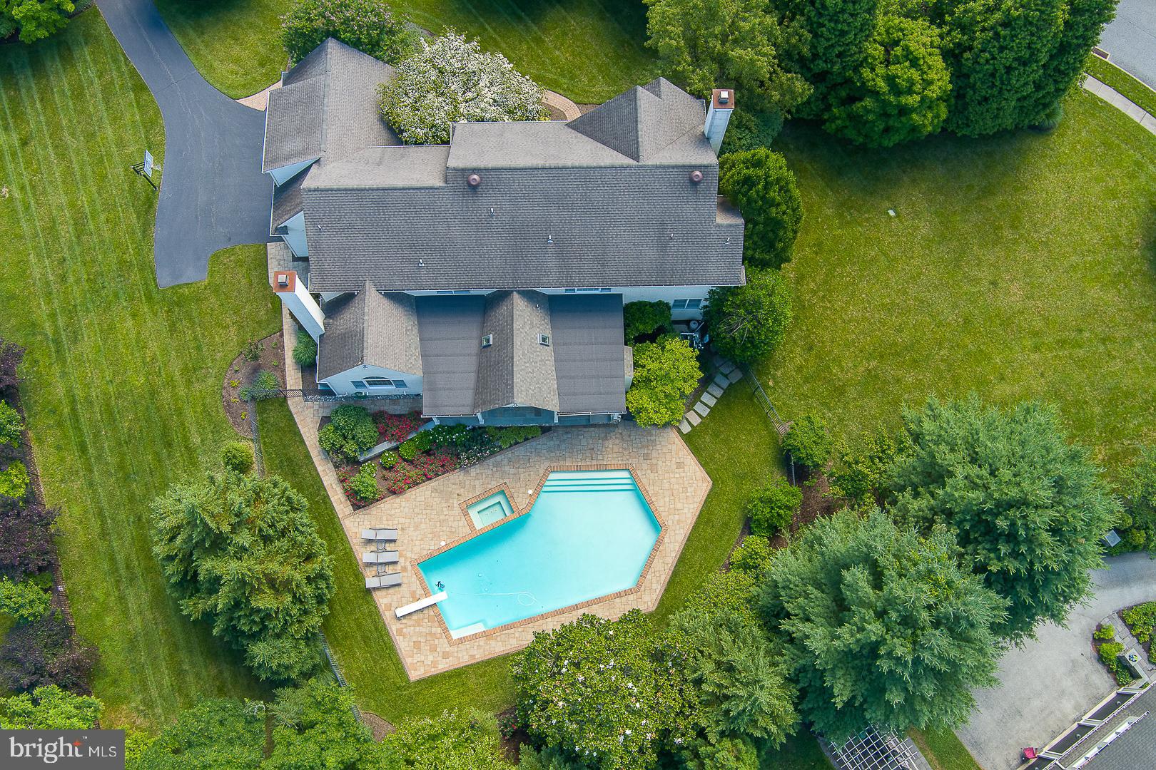 121 SPRING TREE DRIVE