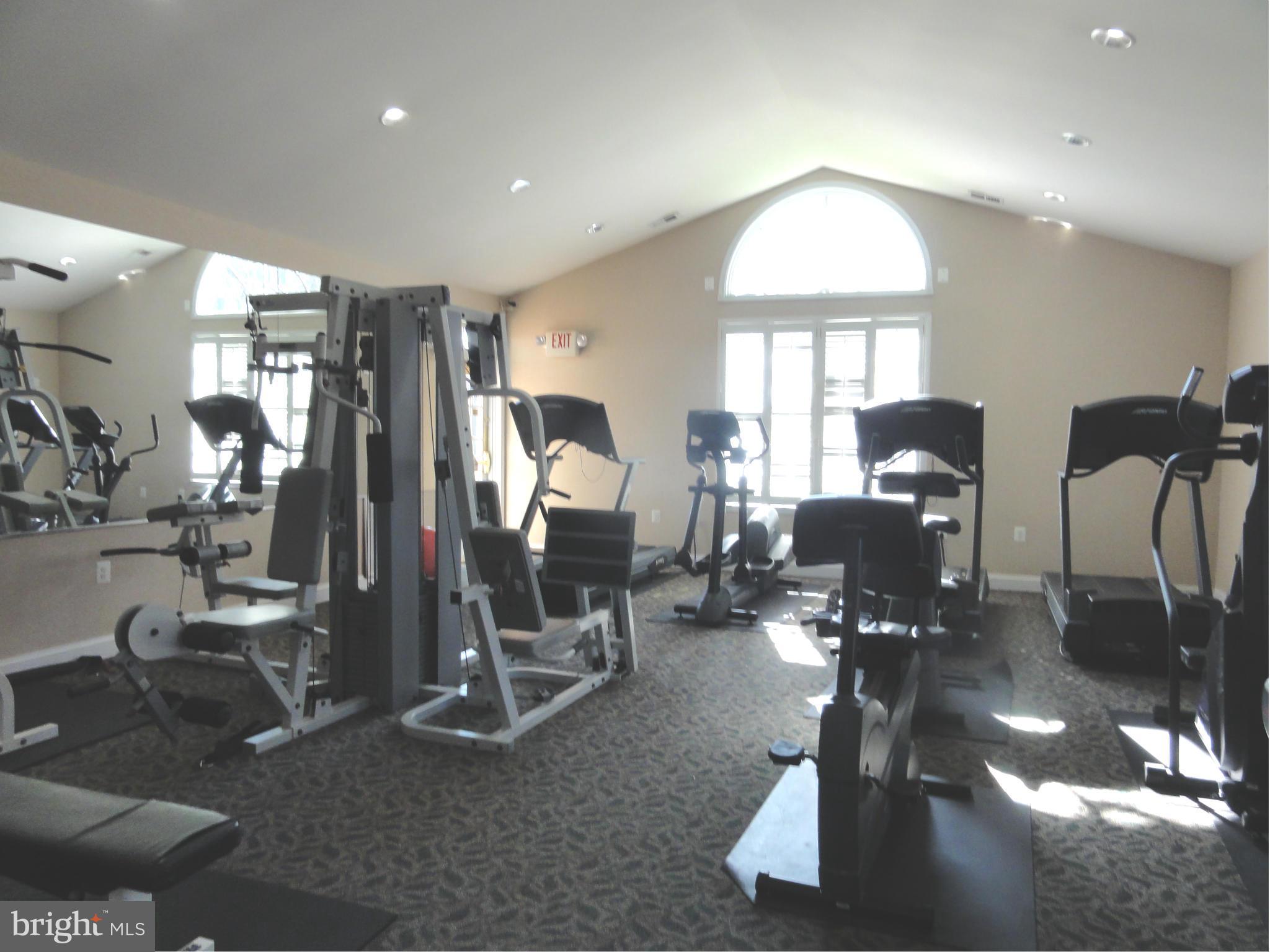 ARLINGTON OAKS - Residential