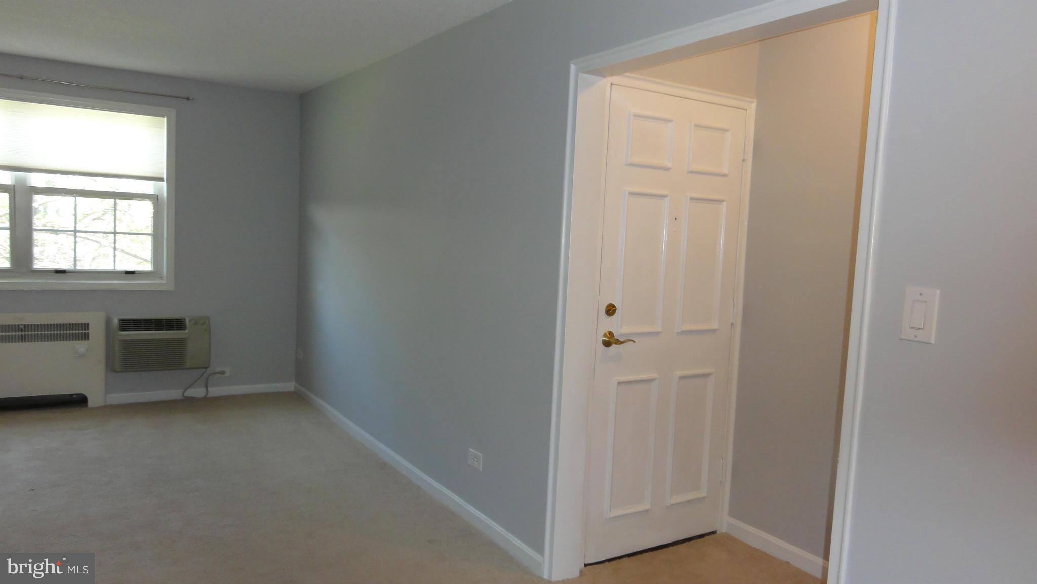 ARLINGTON OAKS - Residential