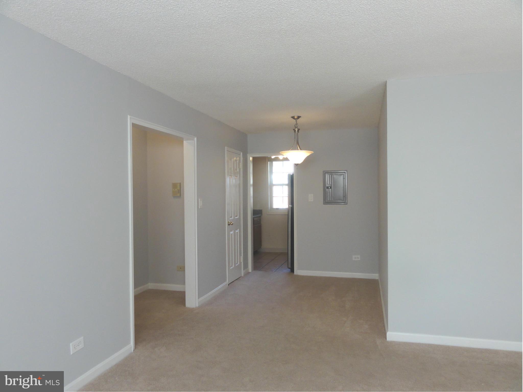 ARLINGTON OAKS - Residential