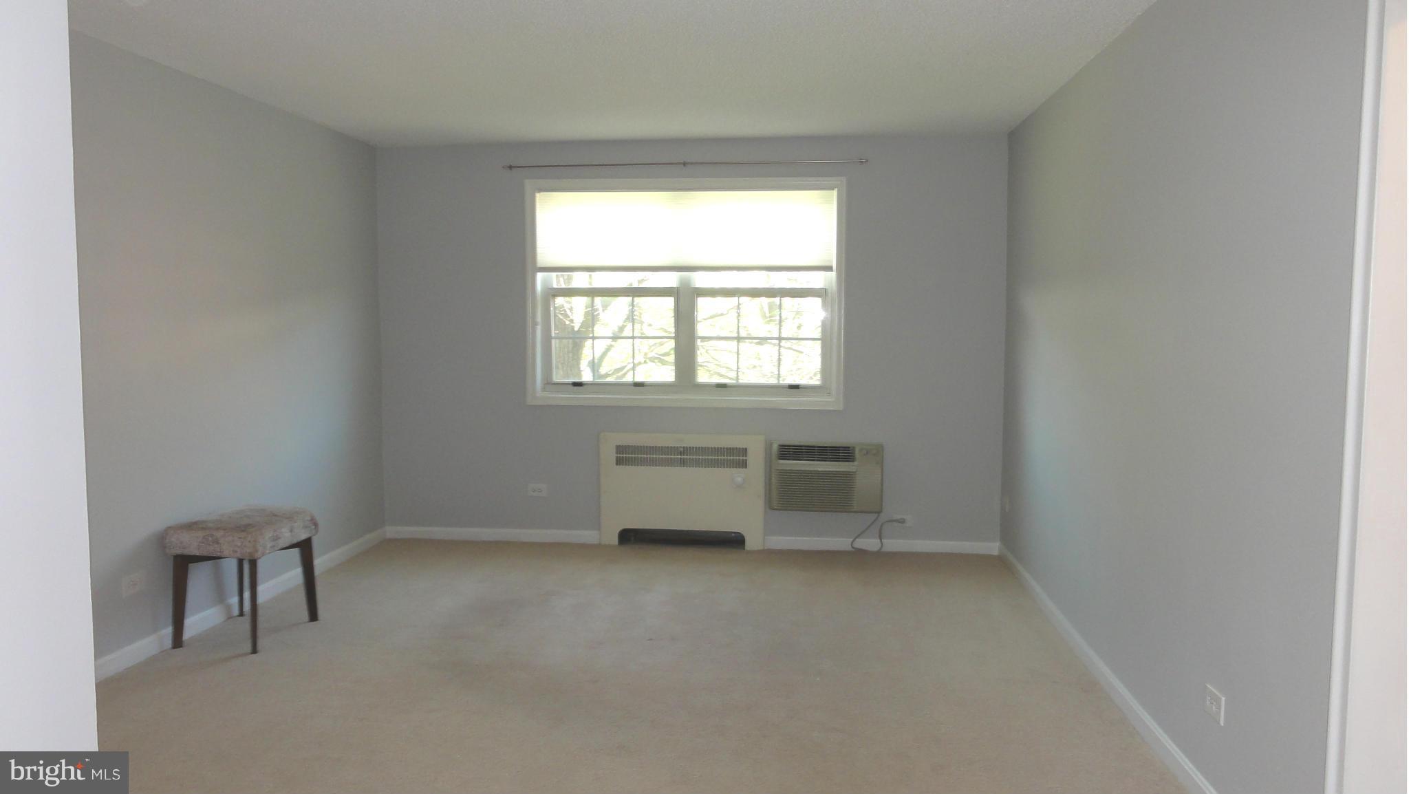 ARLINGTON OAKS - Residential