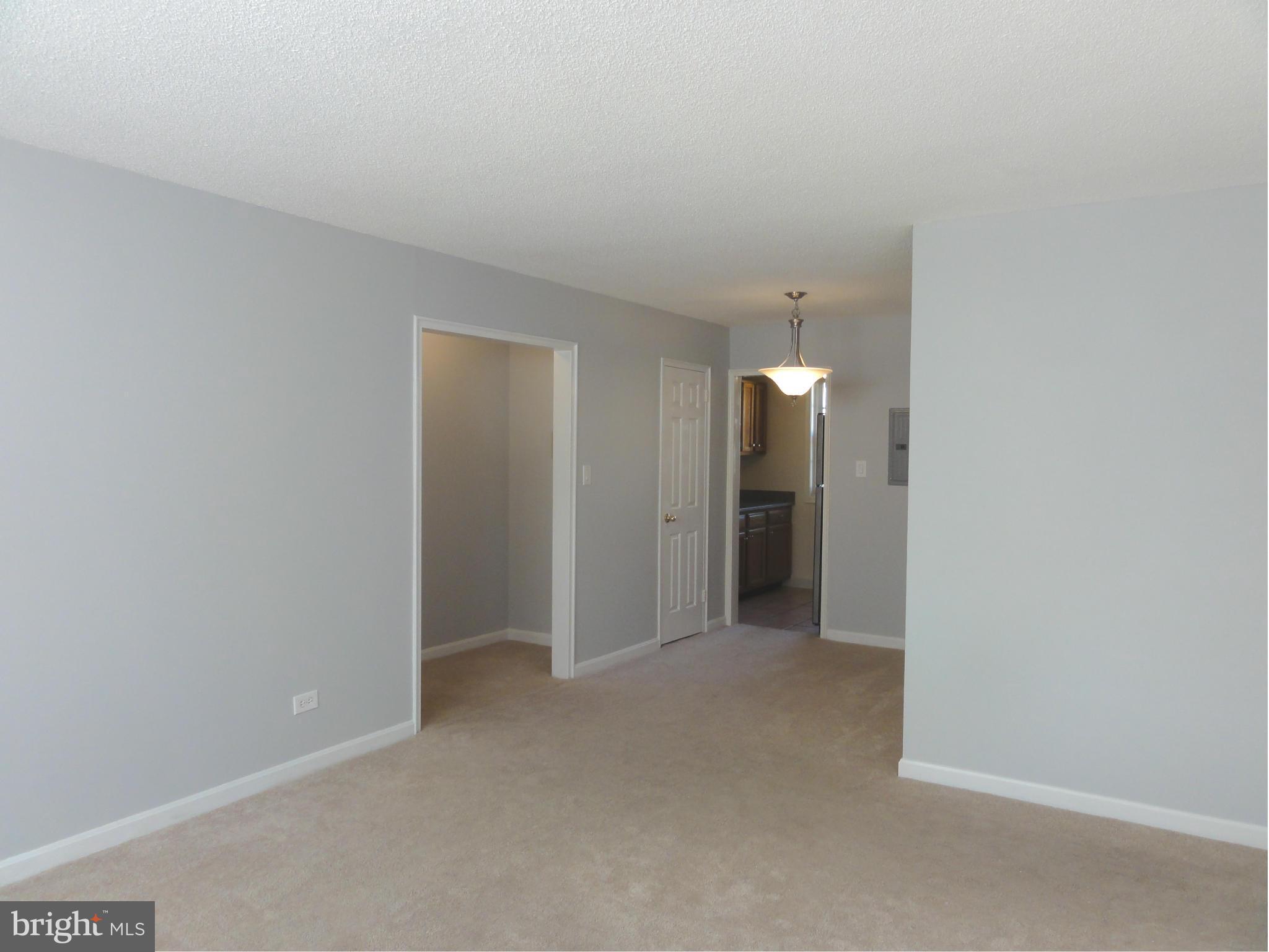 ARLINGTON OAKS - Residential