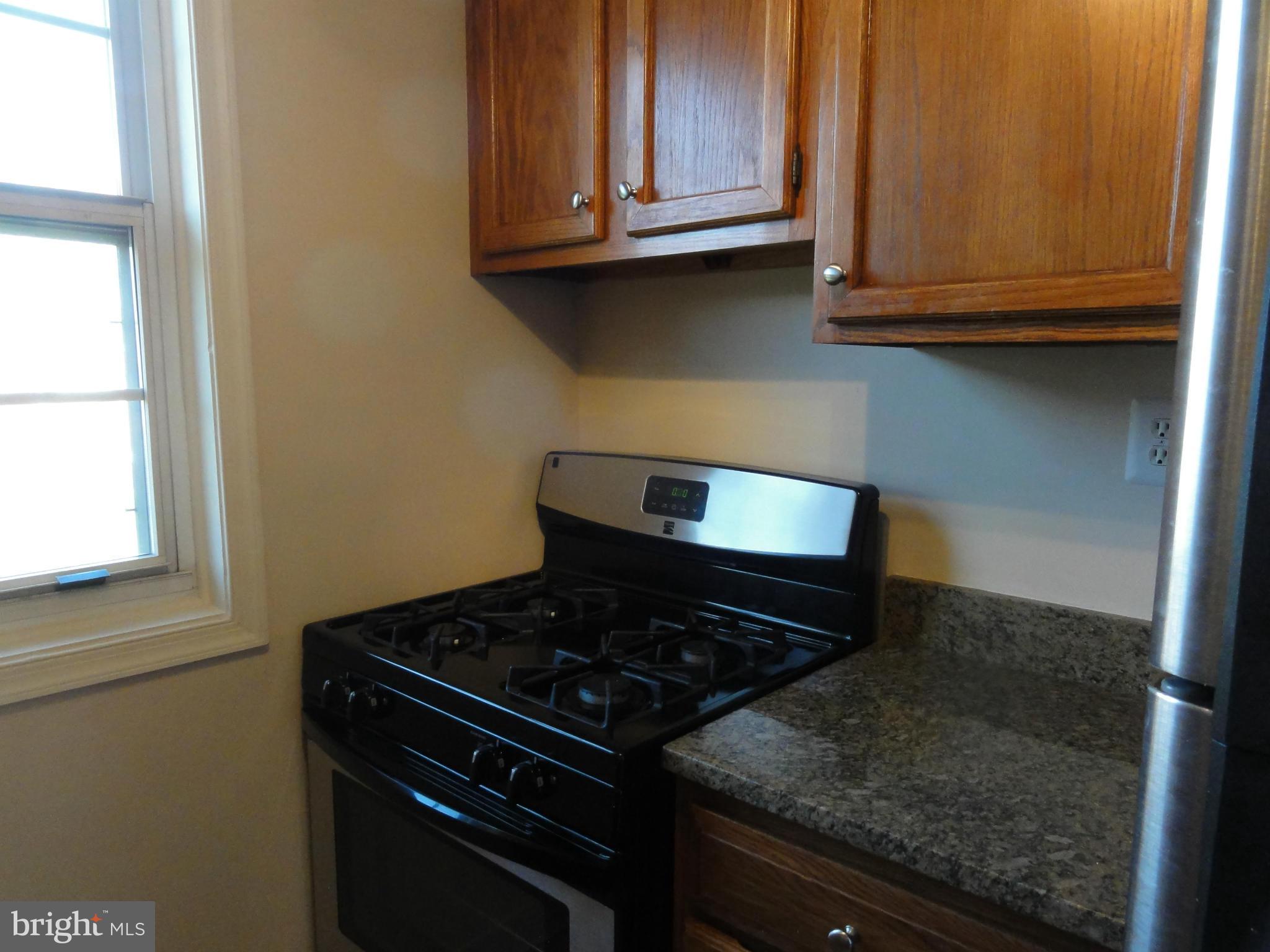 ARLINGTON OAKS - Residential