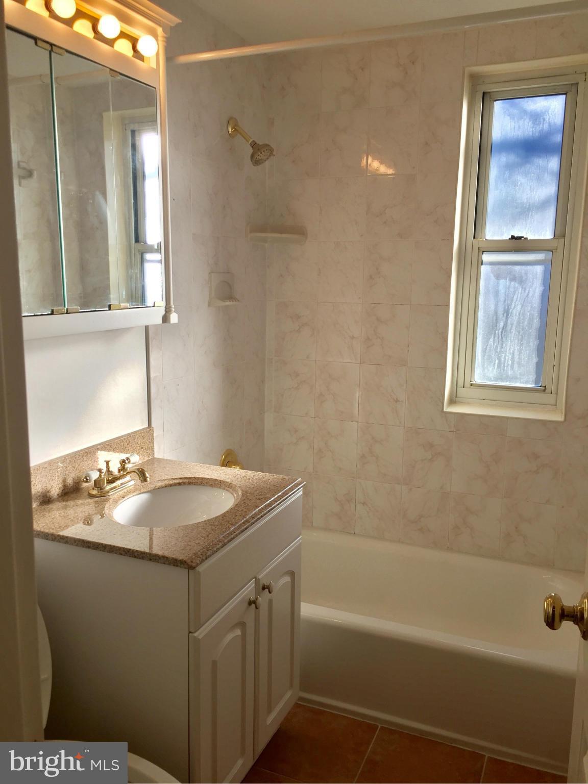 ARLINGTON OAKS - Residential