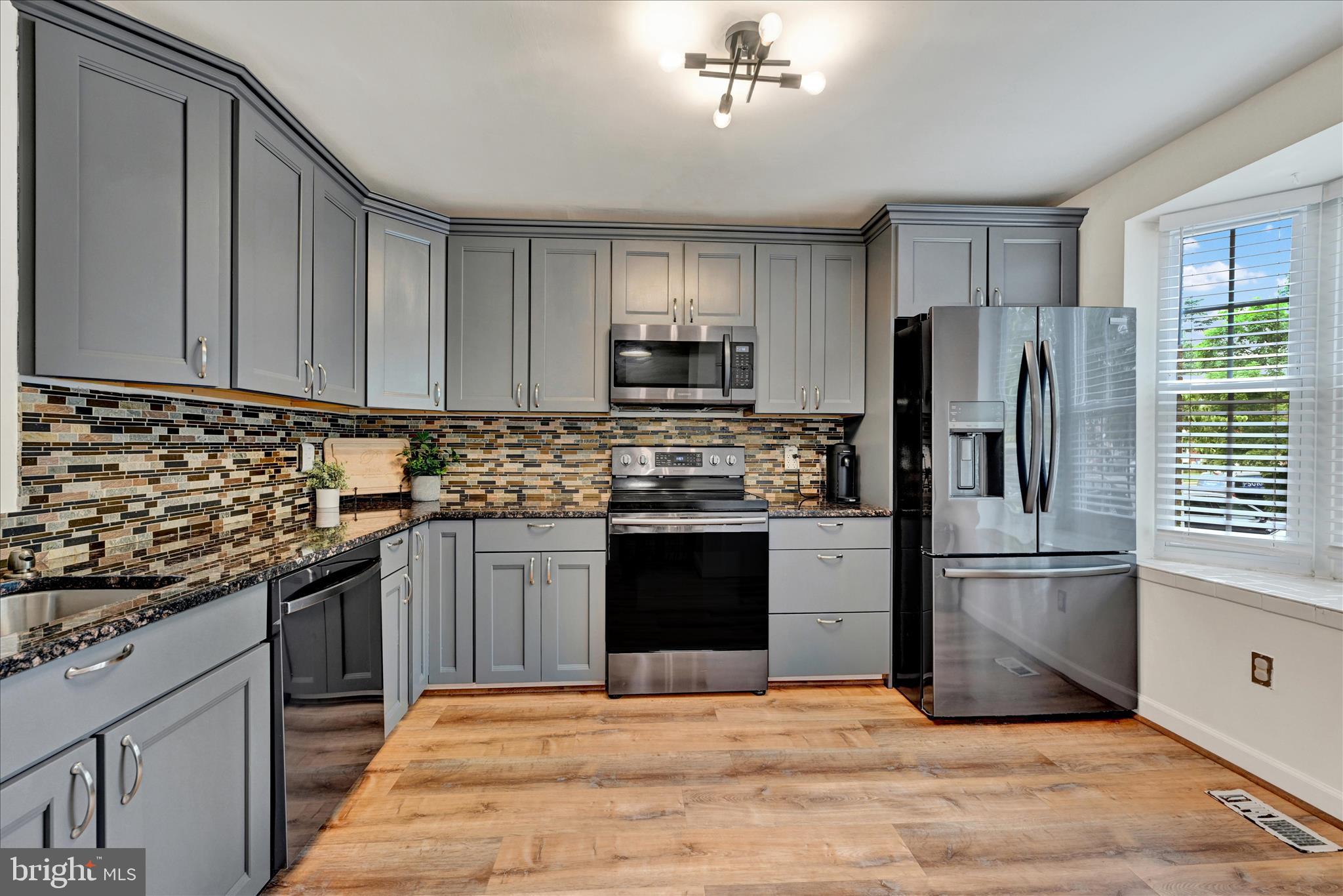 19 WELLSPRING CIRCLE