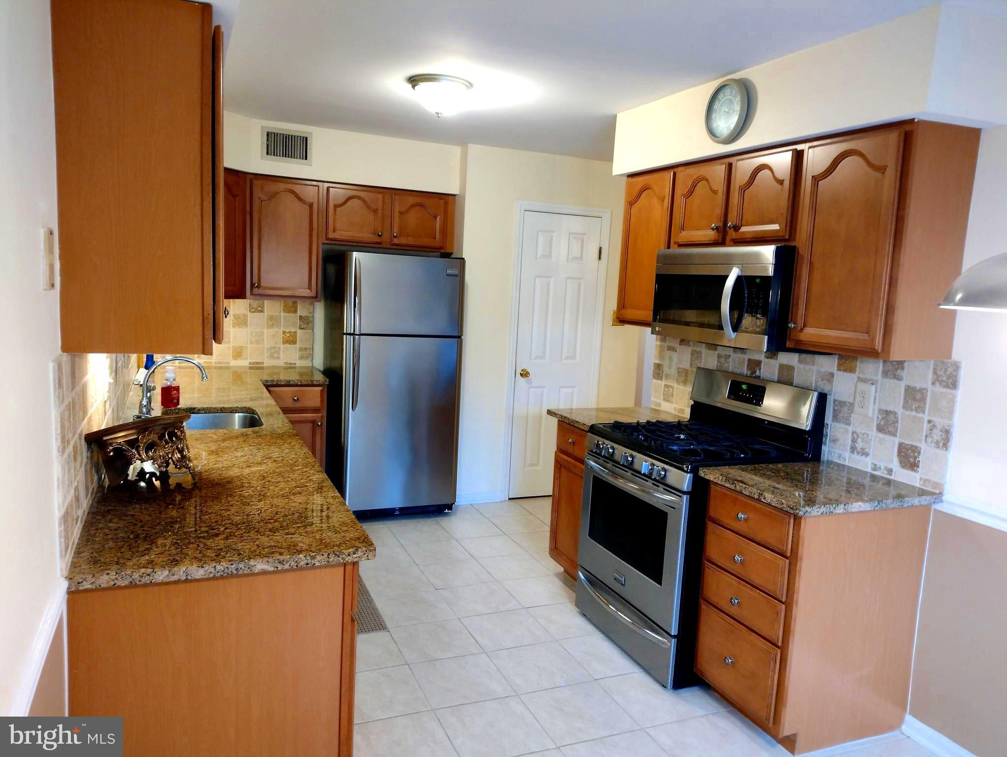 HUNTERS RUN - Residential