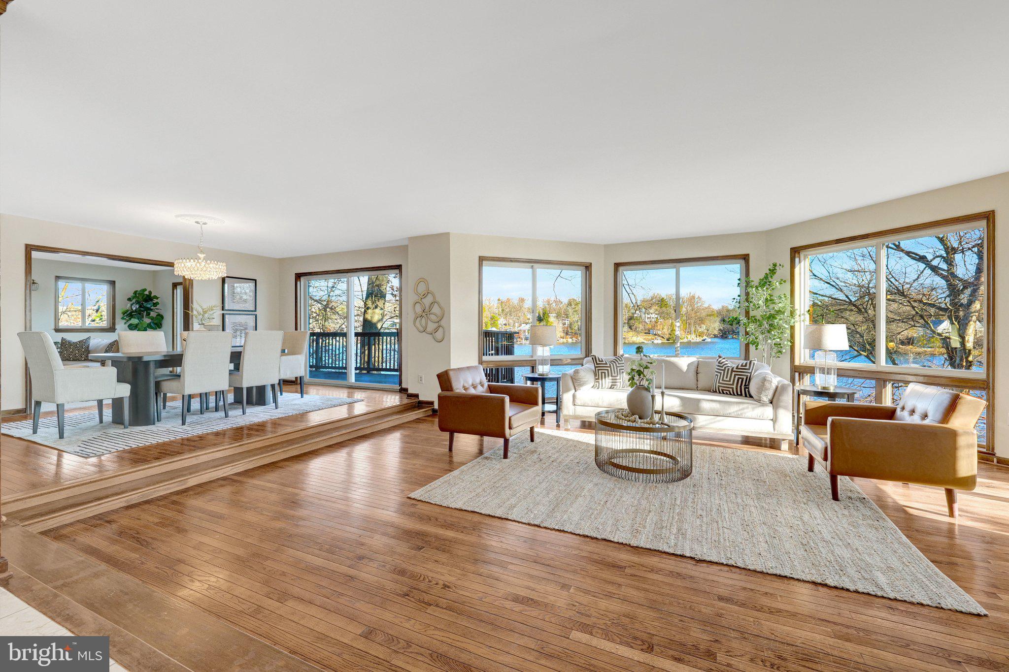 LAKE BARCROFT - Residential