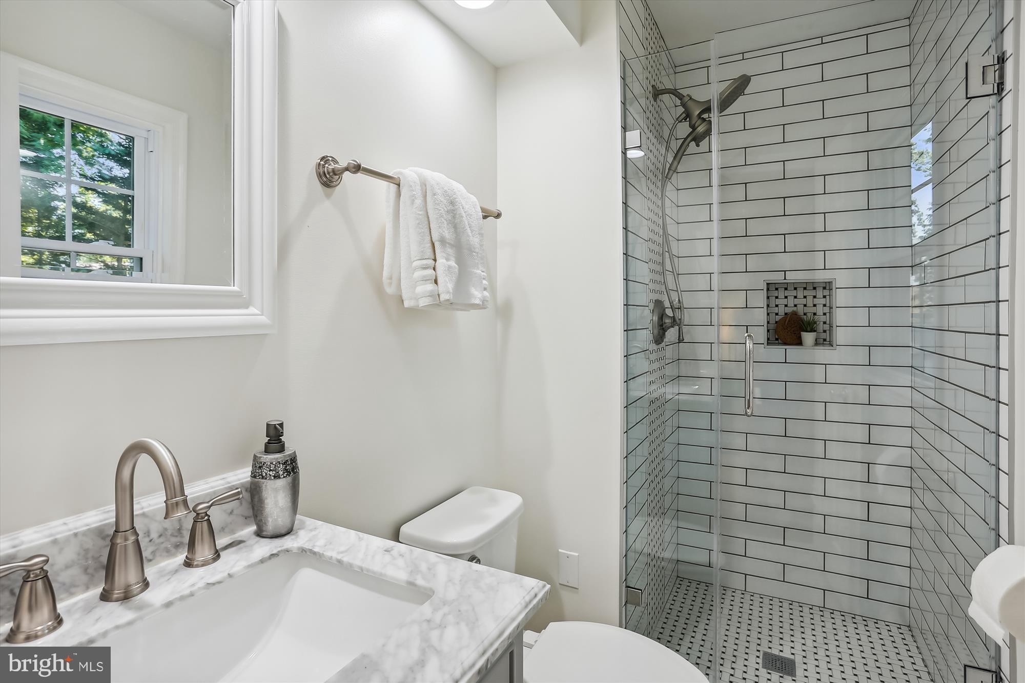 ROLLING VALLEY - Residential