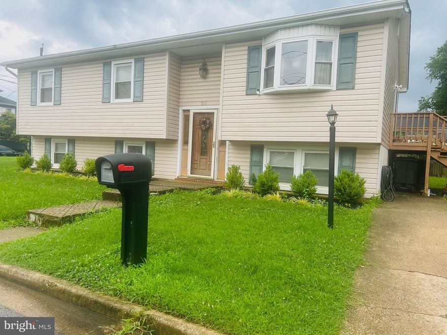 Discover the potential of this inviting 3-bedroom, 2-bathroom home located in the desirable Parole neighborhood of Annapolis, MD. Enjoy a spacious layout, a large backyard perfect for entertaining, and an amazing deck ideal for relaxing or hosting guests.

Just 10 minutes from Downtown Annapolis, this home offers both convenience and charm. Whether you're looking to move right in or add your personal touch, this property is full of opportunity.

Come see all this home has to offer!