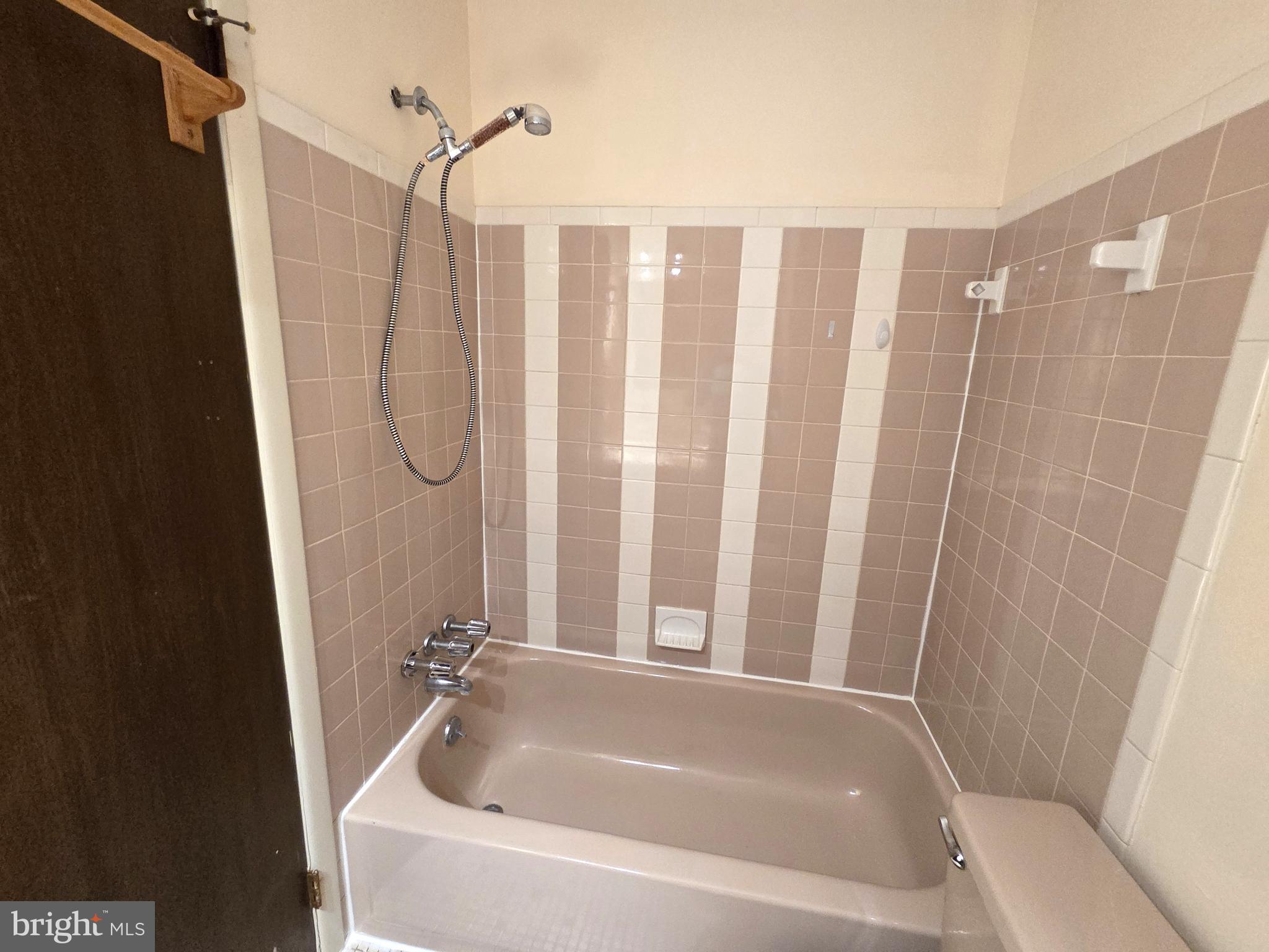 BRYN ERIN - Residential