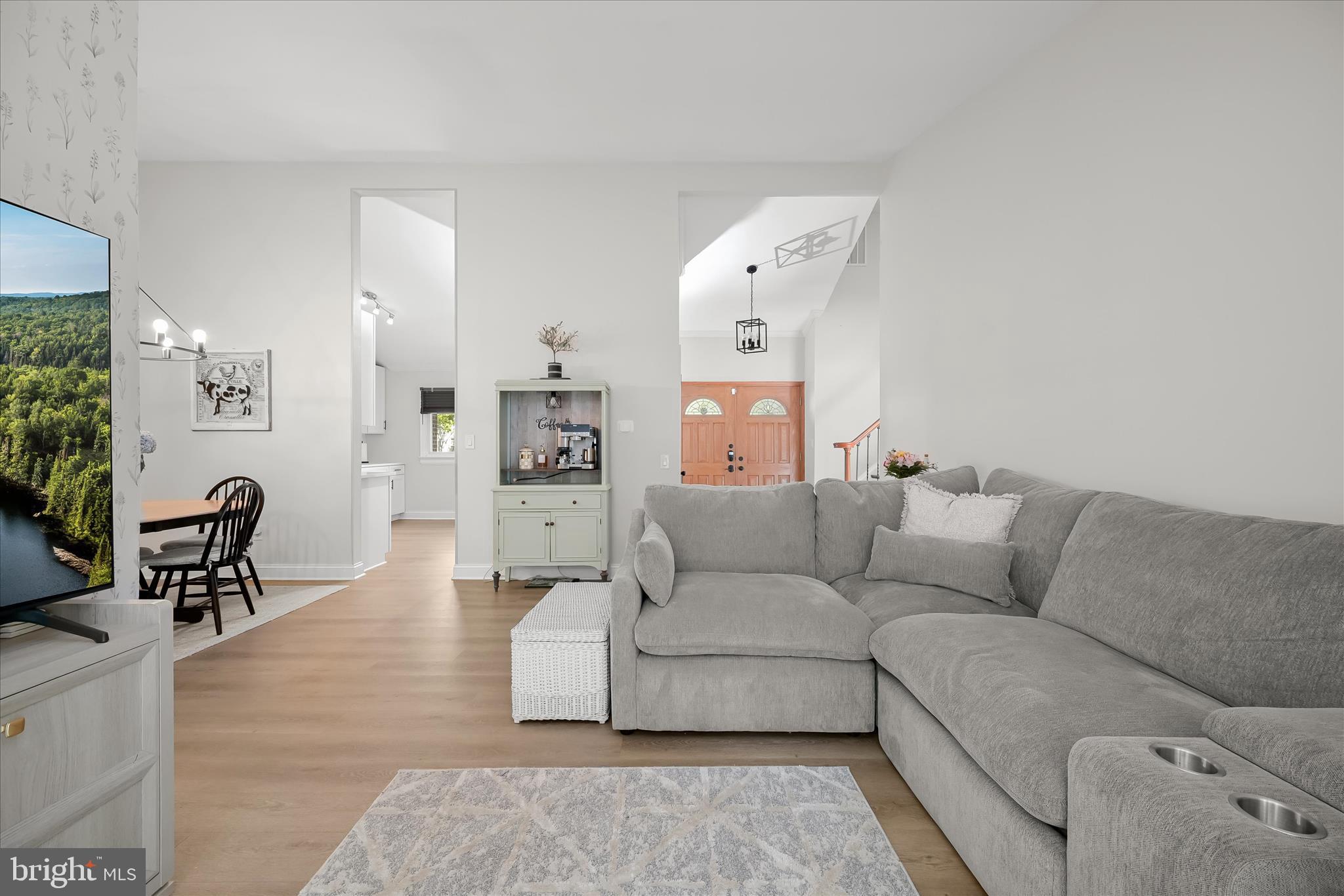 MILL CREEK TOWNE - Residential