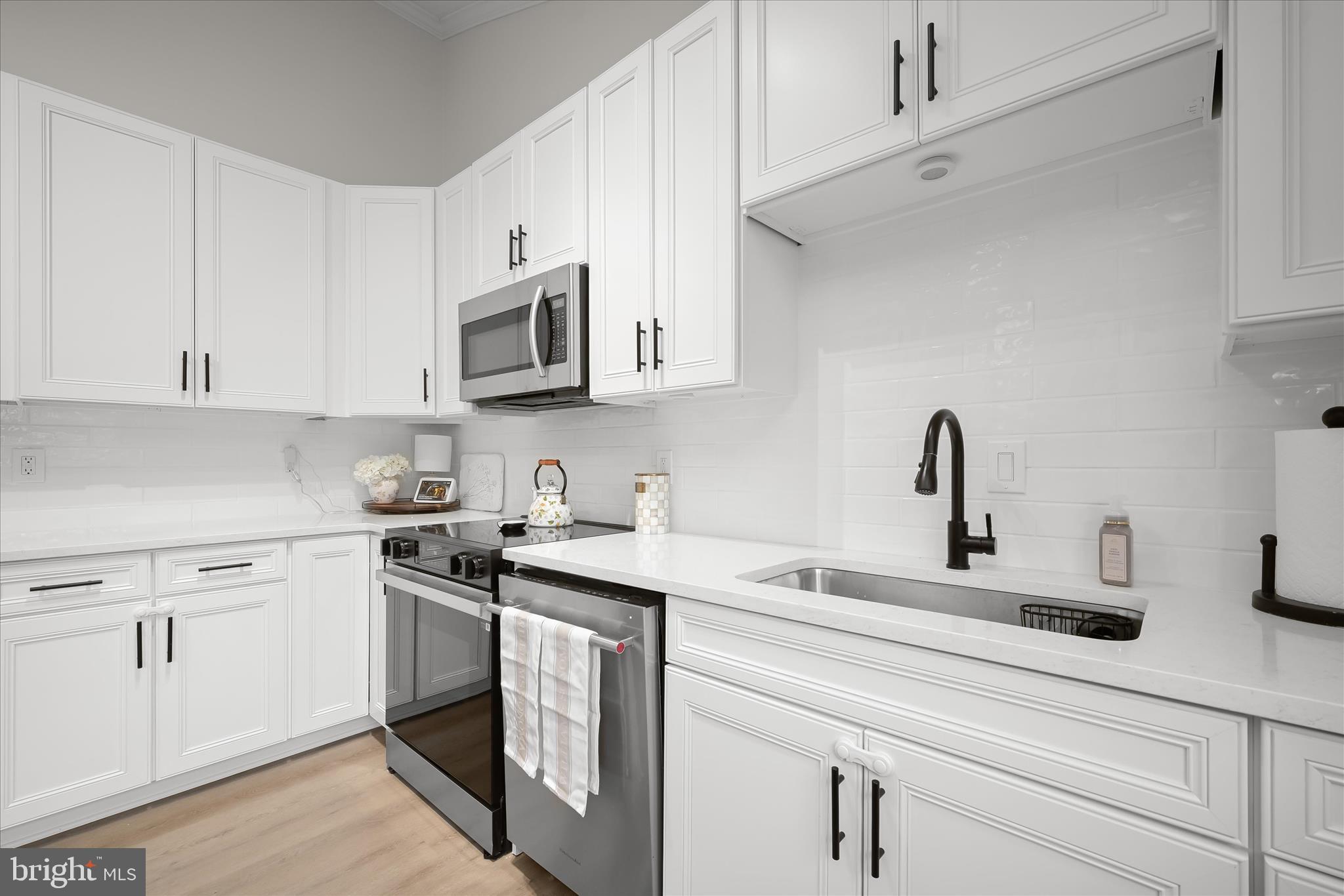 MILL CREEK TOWNE - Residential