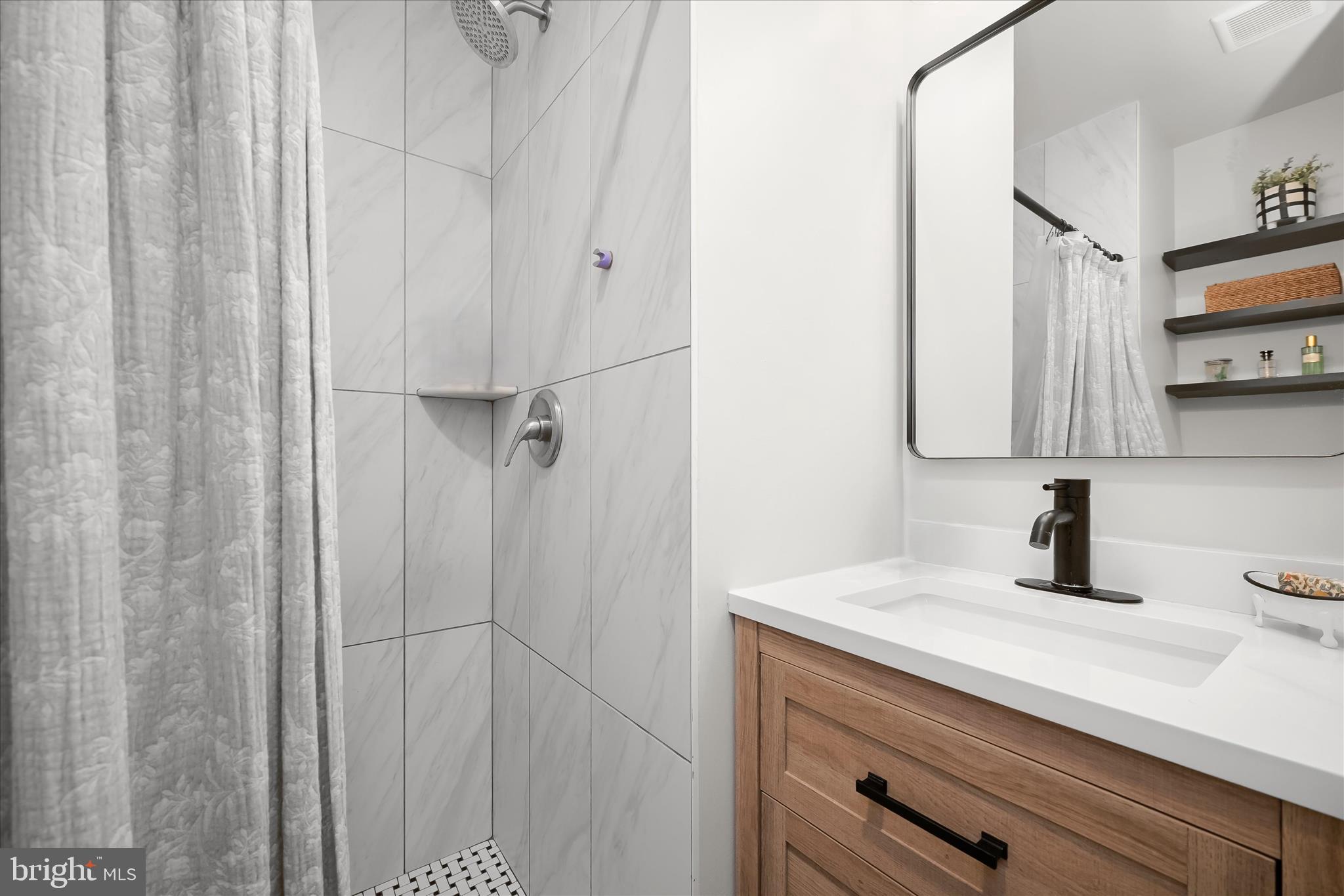 MILL CREEK TOWNE - Residential