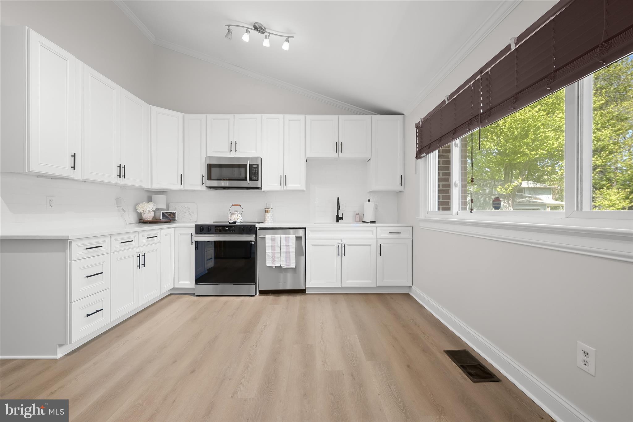 MILL CREEK TOWNE - Residential